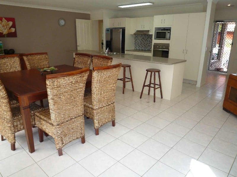 8 Driftwood Place, PARKWOOD QLD 4214, Parkwood - Thumbnail 2