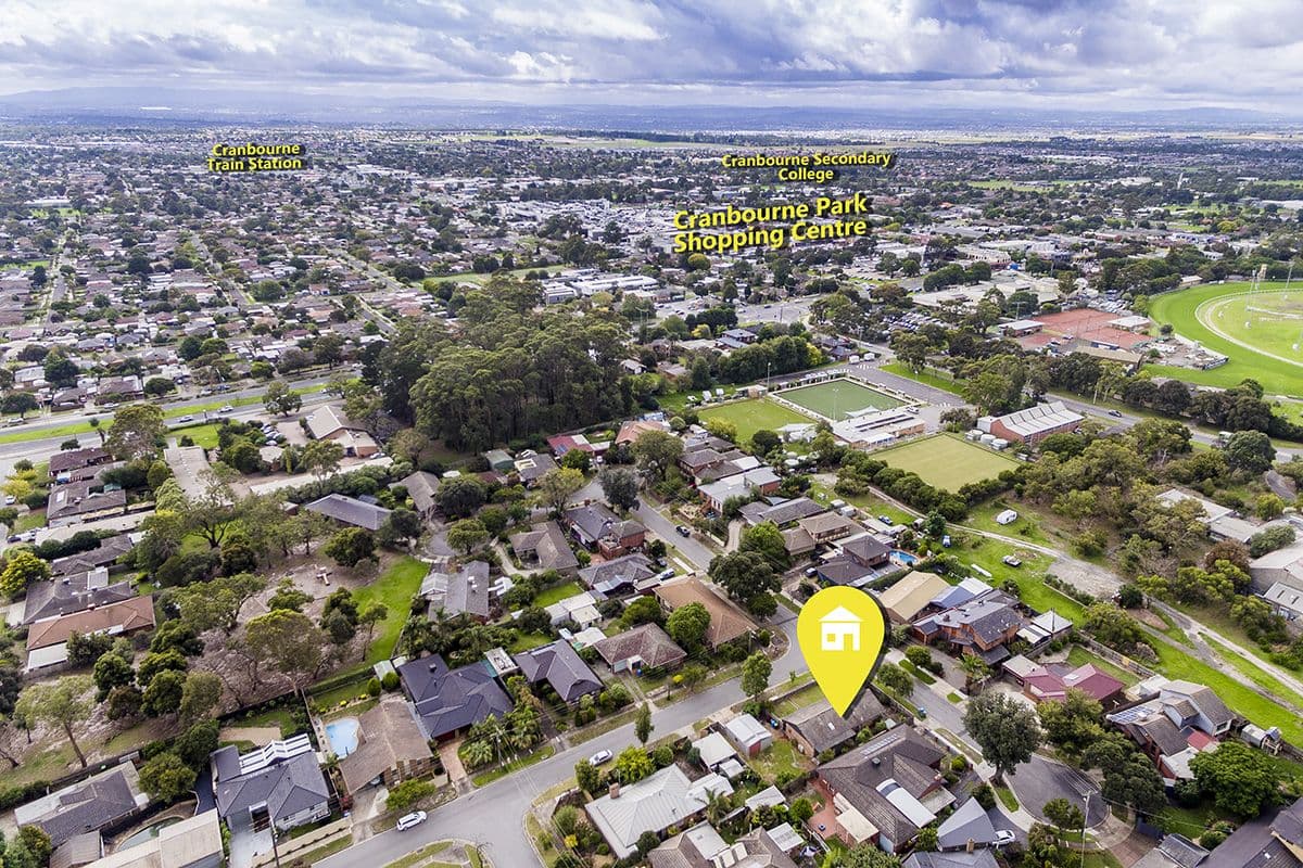 1 Rimfire Crescent, Cranbourne VIC 3977, Cranbourne - Thumbnail 2