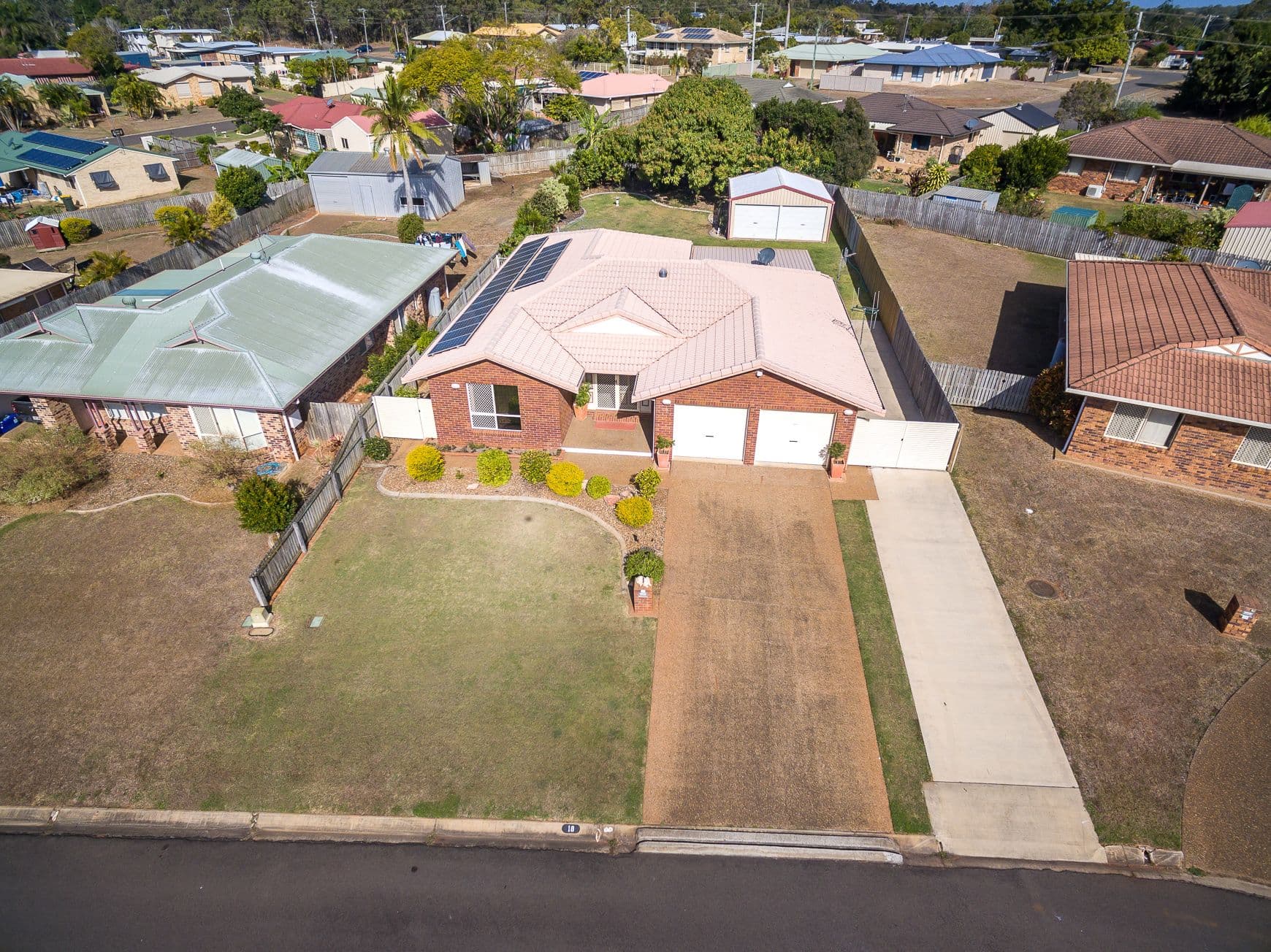 18 Dennis Court, Avoca QLD 4670, Avoca - Thumbnail 2