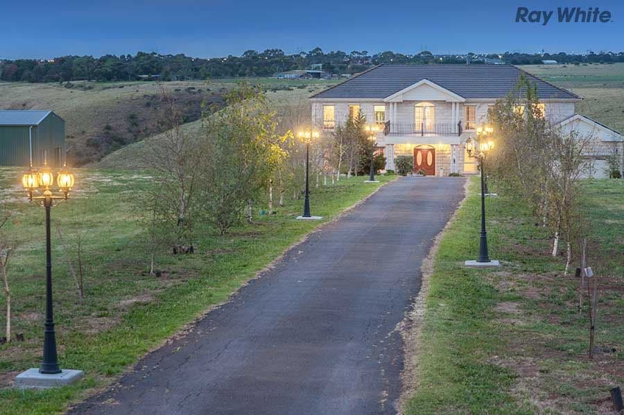 45 McNabs Road, Keilor VIC 3036, Keilor - Thumbnail 3