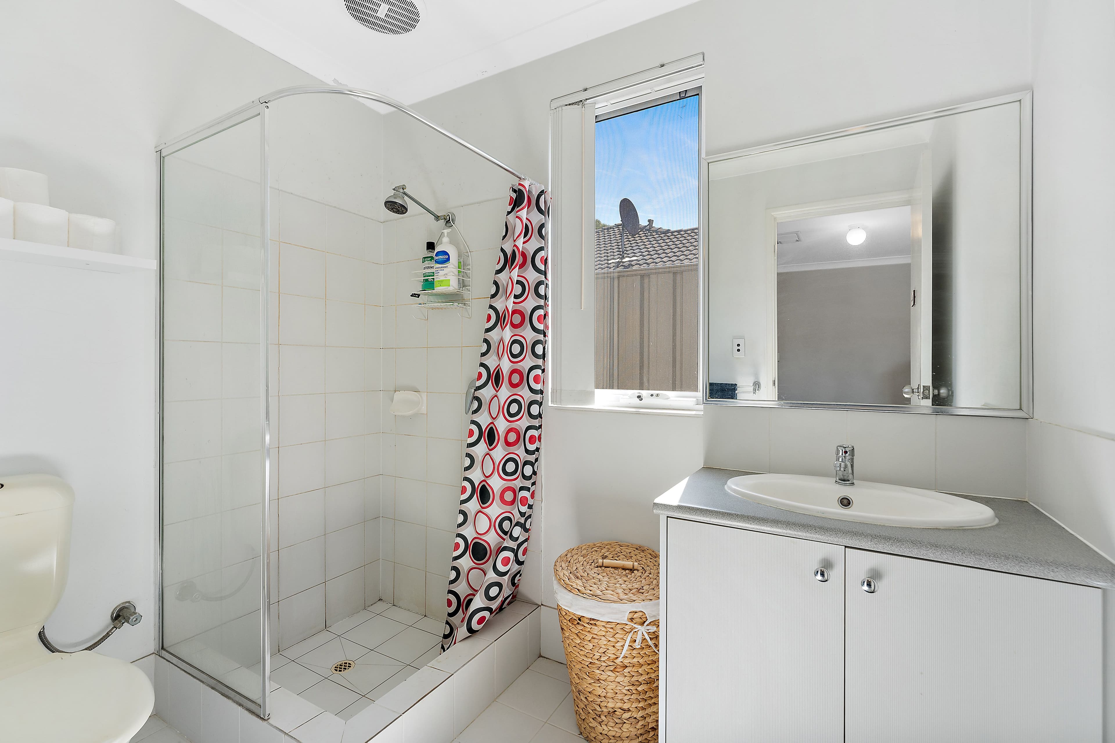 8 Belgravia Place, Canning Vale WA 6155, Canning Vale - Thumbnail 3