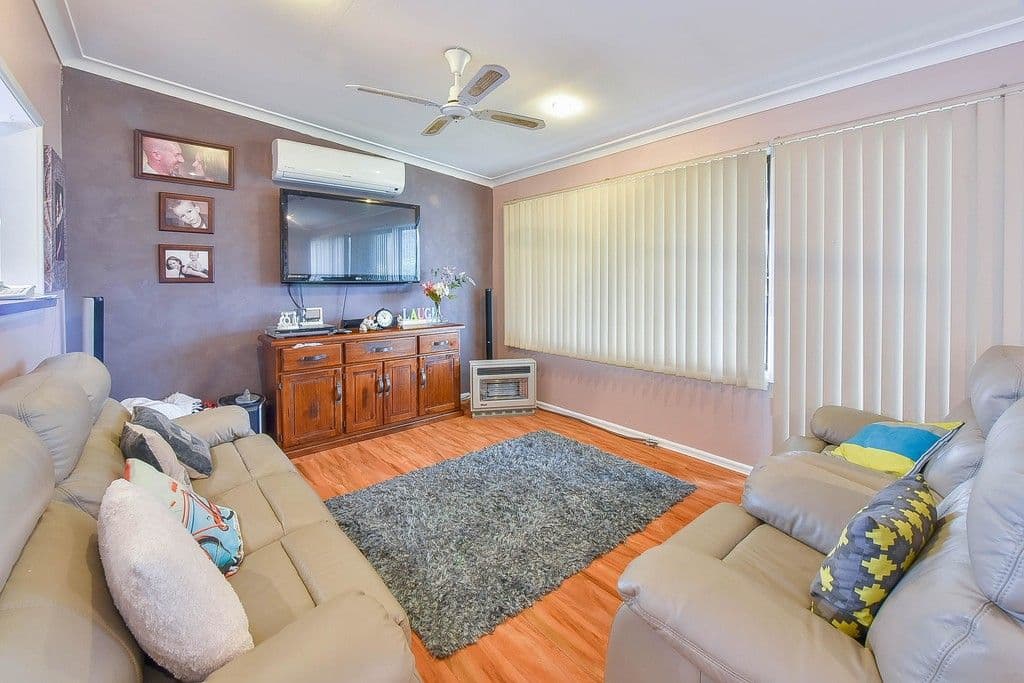 2 Albury Avenue, Campbelltown NSW 2560, Campbelltown - Thumbnail 3