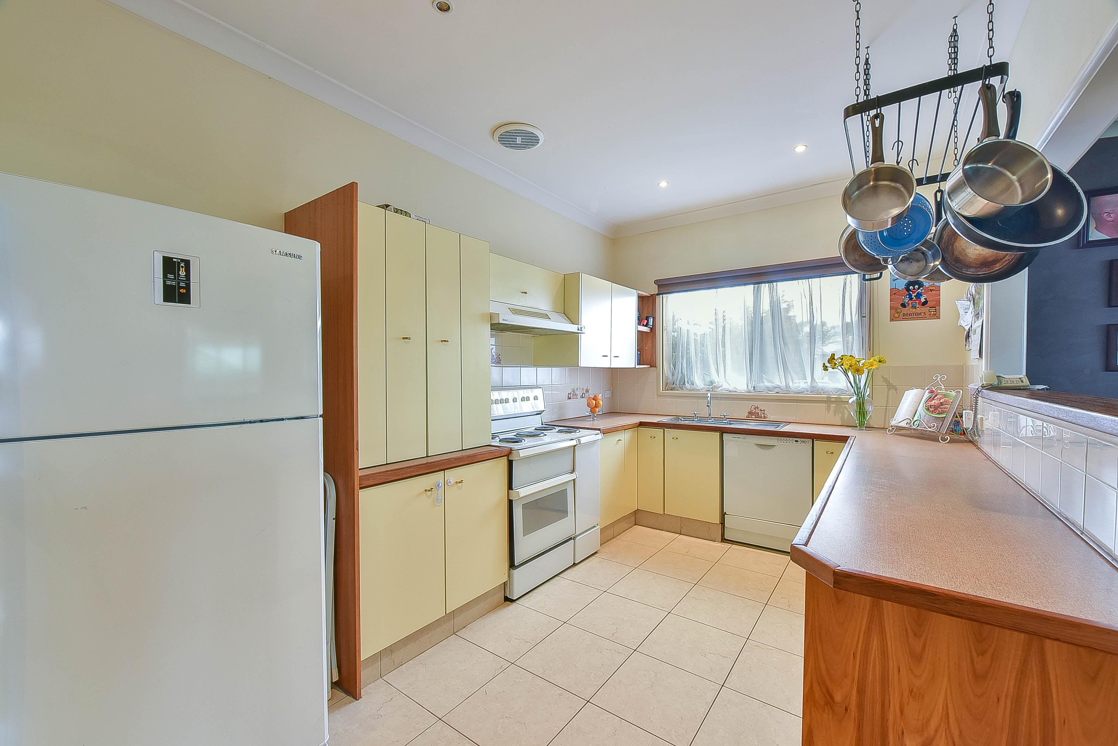 2 Albury Avenue, Campbelltown NSW 2560, Campbelltown - Thumbnail 5