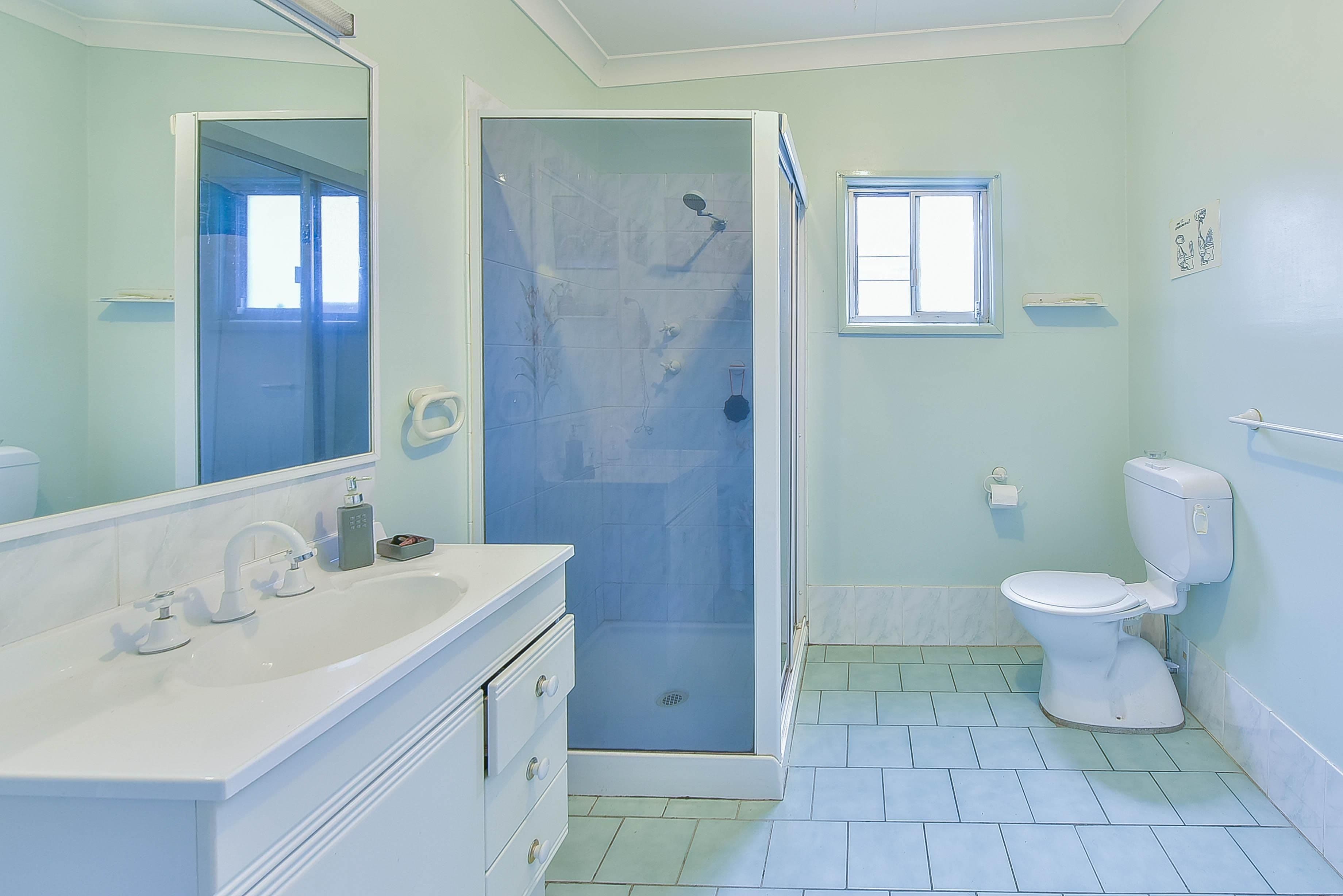 2 Albury Avenue, Campbelltown NSW 2560, Campbelltown - Thumbnail 6