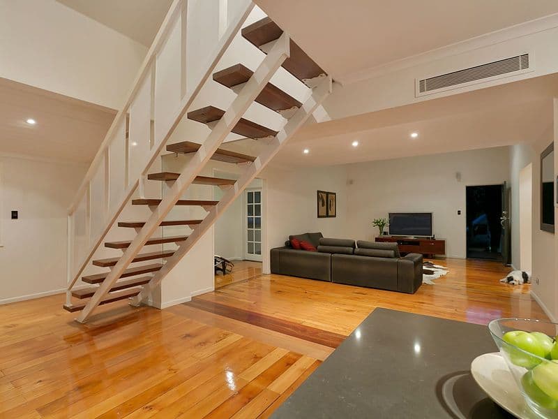 10 Burlington Street, Holland Park QLD 4121, Holland Park - Thumbnail 2