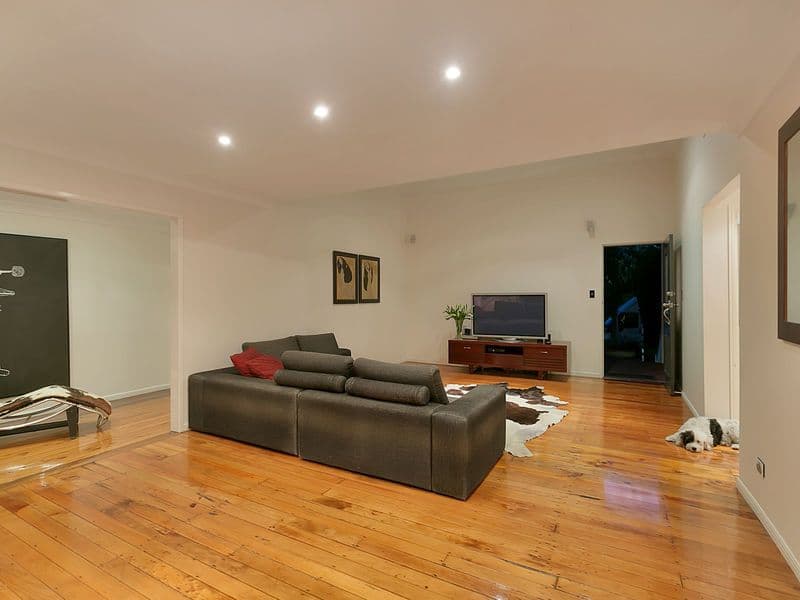 10 Burlington Street, Holland Park QLD 4121, Holland Park - Thumbnail 7