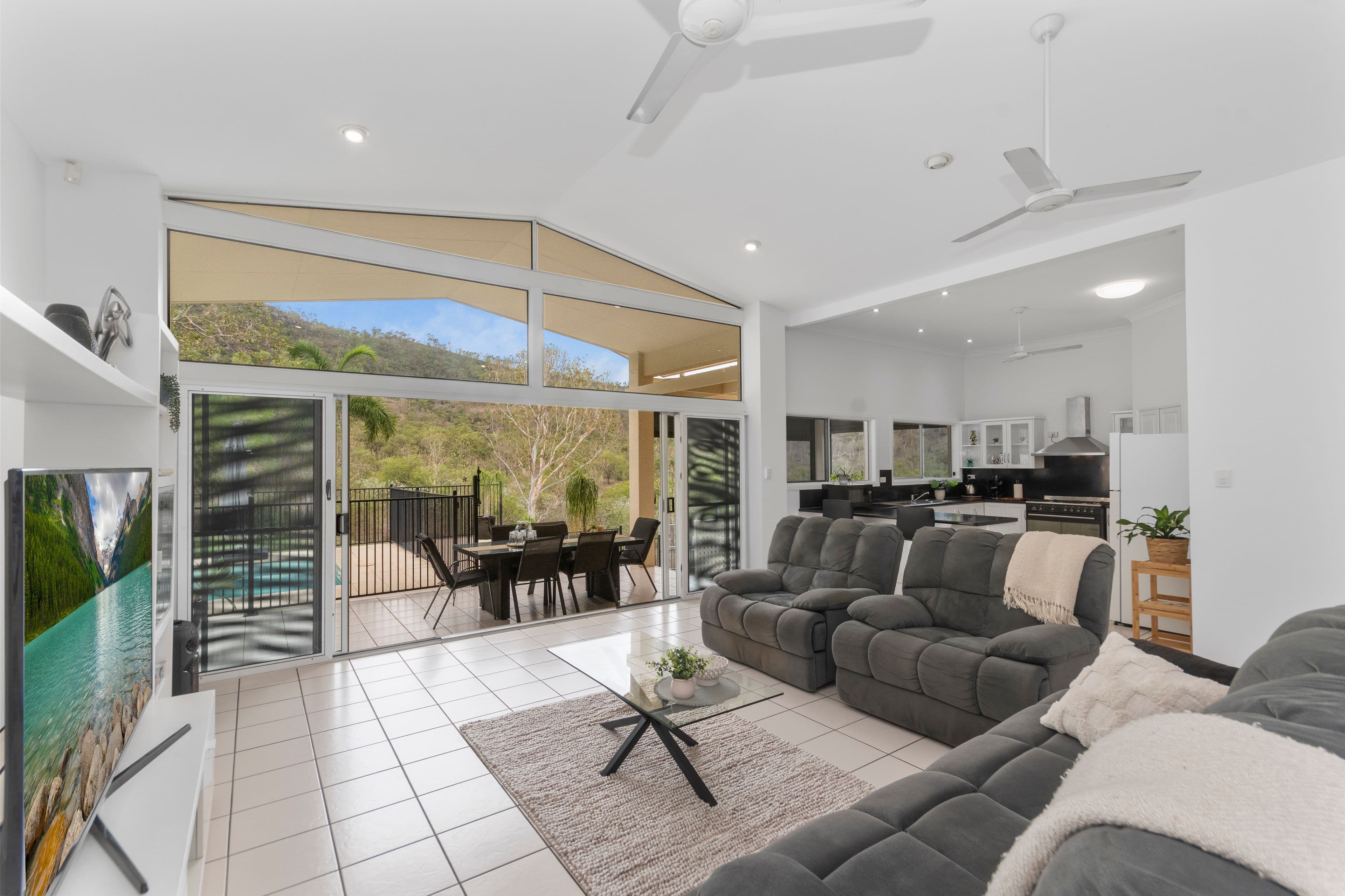 35 Coral Sea Crescent, Wulguru QLD 4811, Wulguru - Thumbnail 6