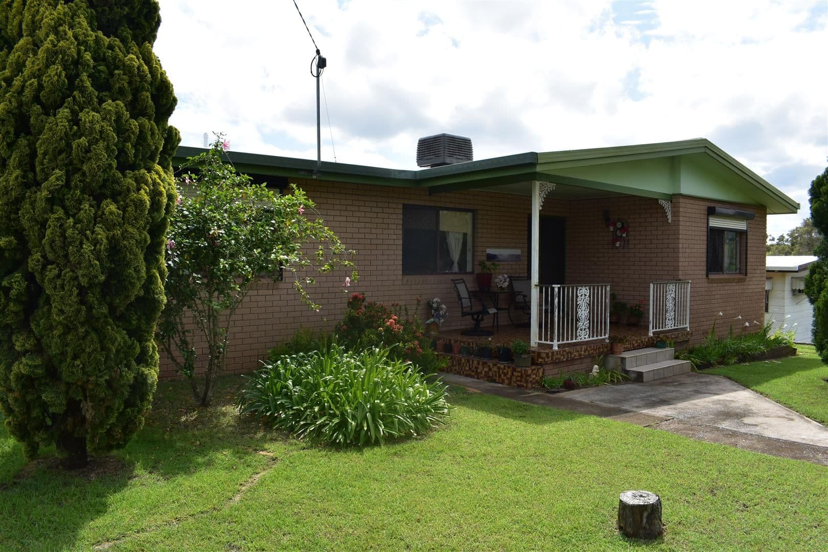 12 Balfour Street, Mount Larcom QLD 4695, Mount Larcom - Image 1