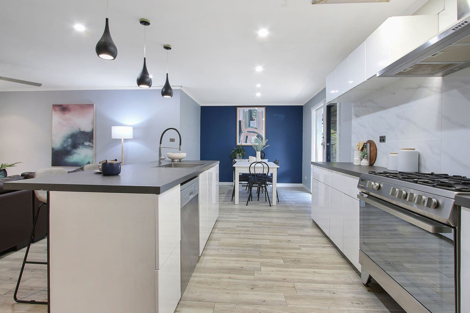 360 Sutherland Street, Lavington NSW 2641, Lavington - Thumbnail 2