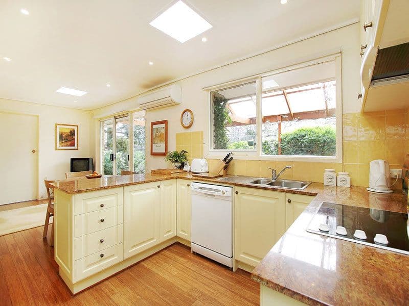 94 Howard Road, DINGLEY VILLAGE VIC 3172, Dingley Village - Thumbnail 7