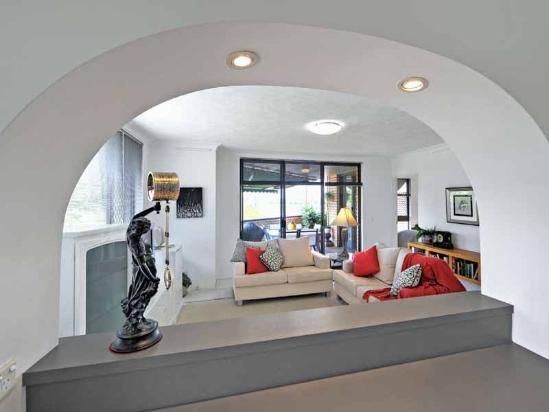 8 Paradise Parade, PARADISE POINT QLD 4216, Paradise Point - Thumbnail 4