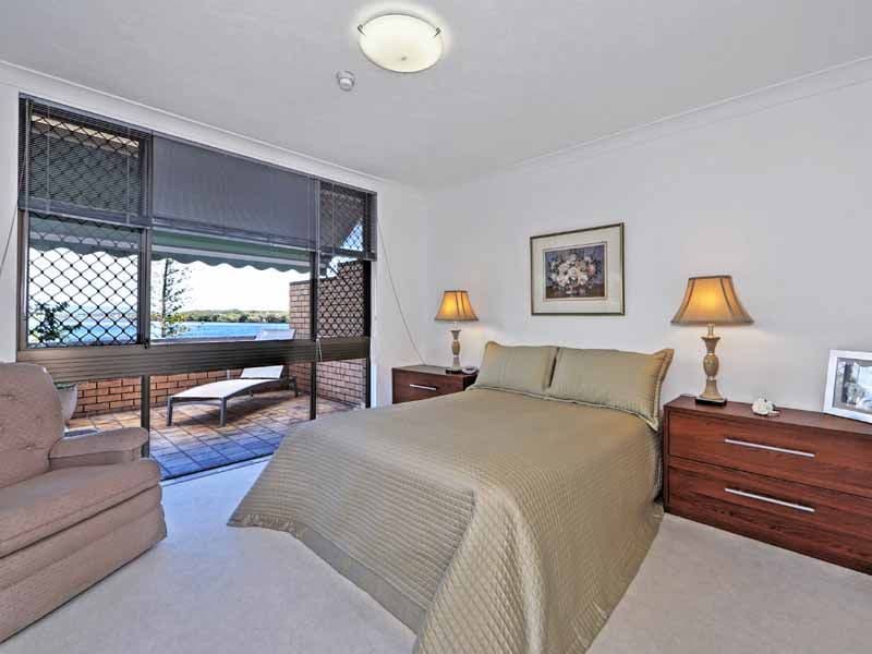 8 Paradise Parade, PARADISE POINT QLD 4216, Paradise Point - Thumbnail 8