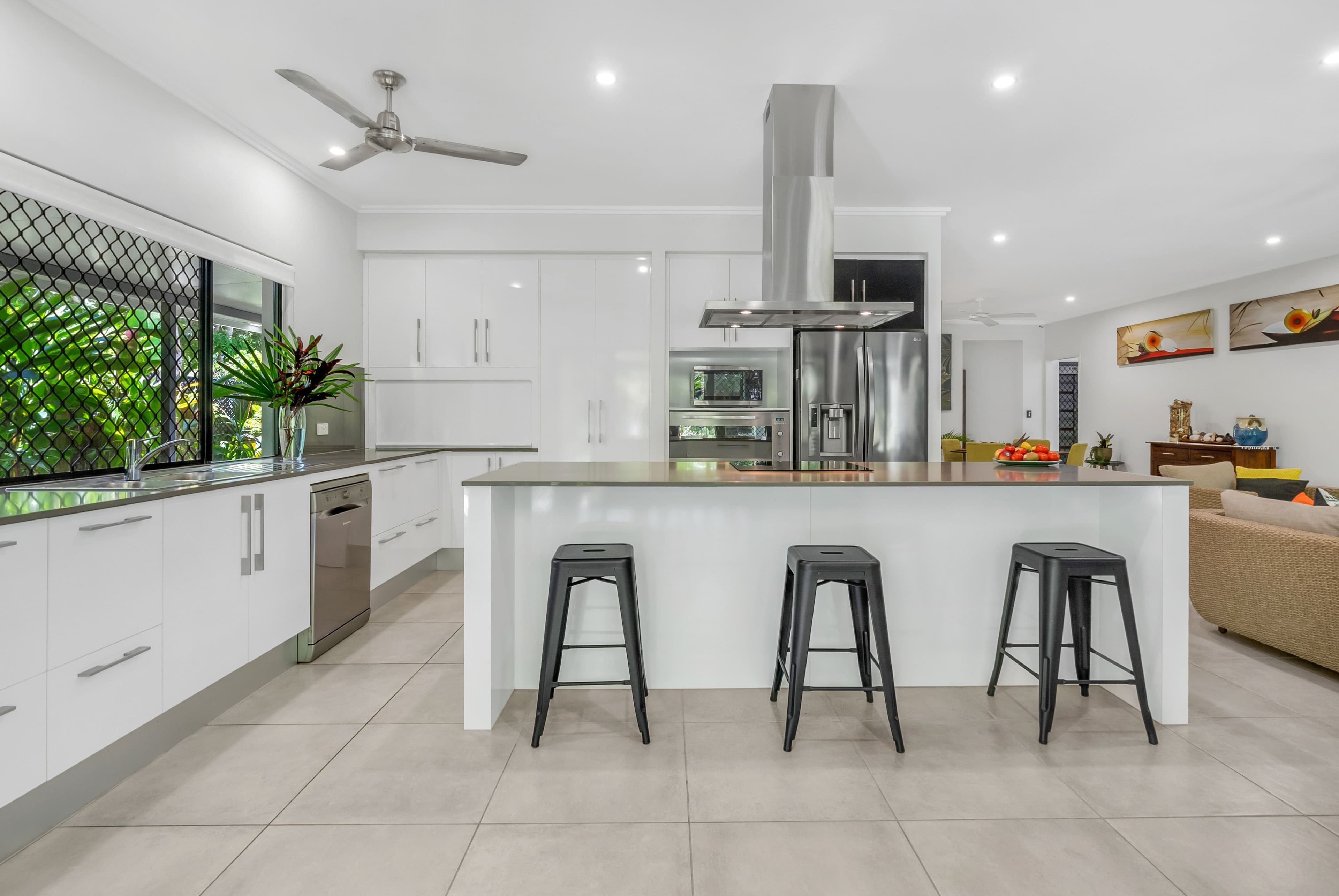 2a Litara Court, Palm Cove QLD 4879, Palm Cove - Thumbnail 2