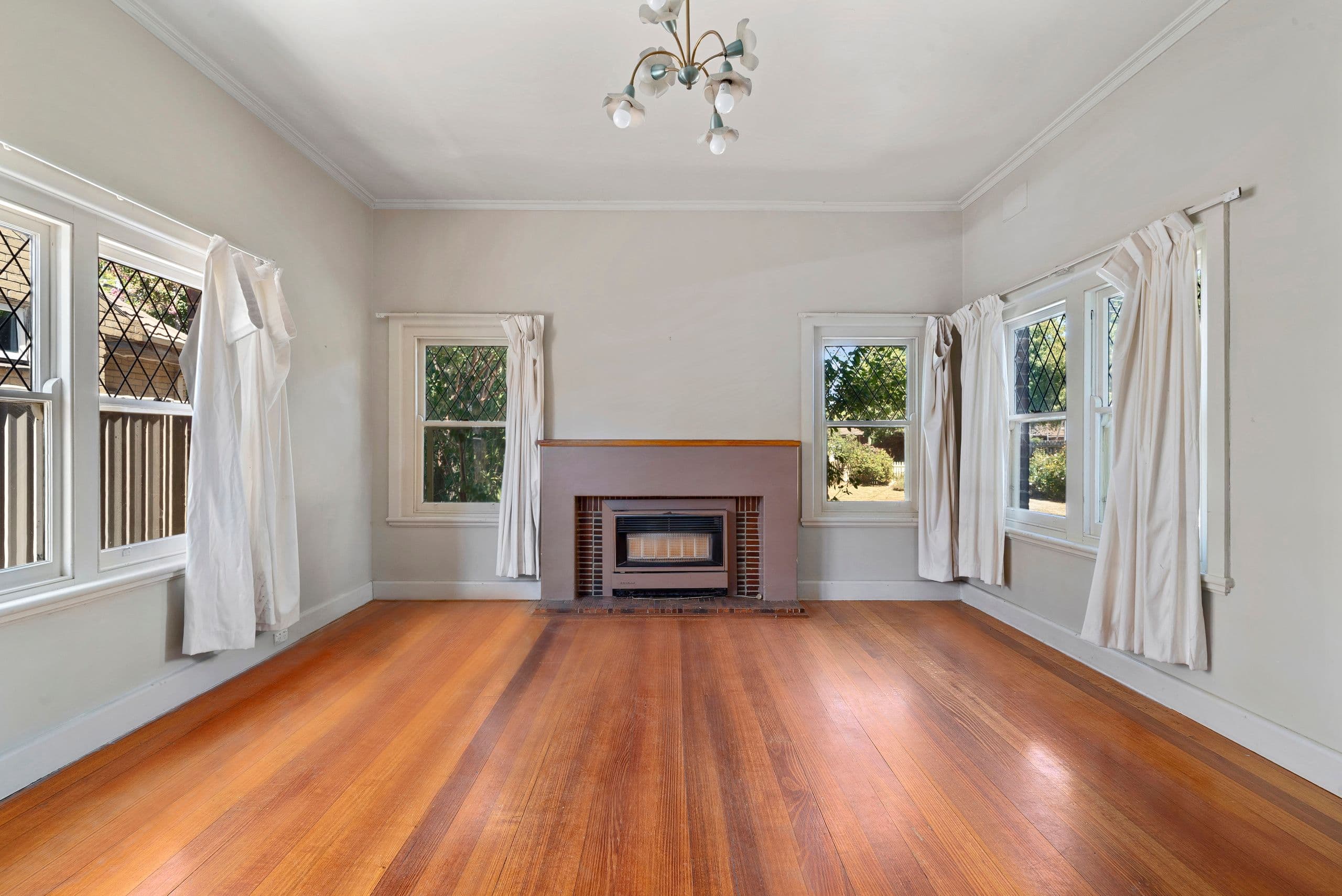 5 Benson Street, Benalla VIC 3672, Benalla - Thumbnail 2