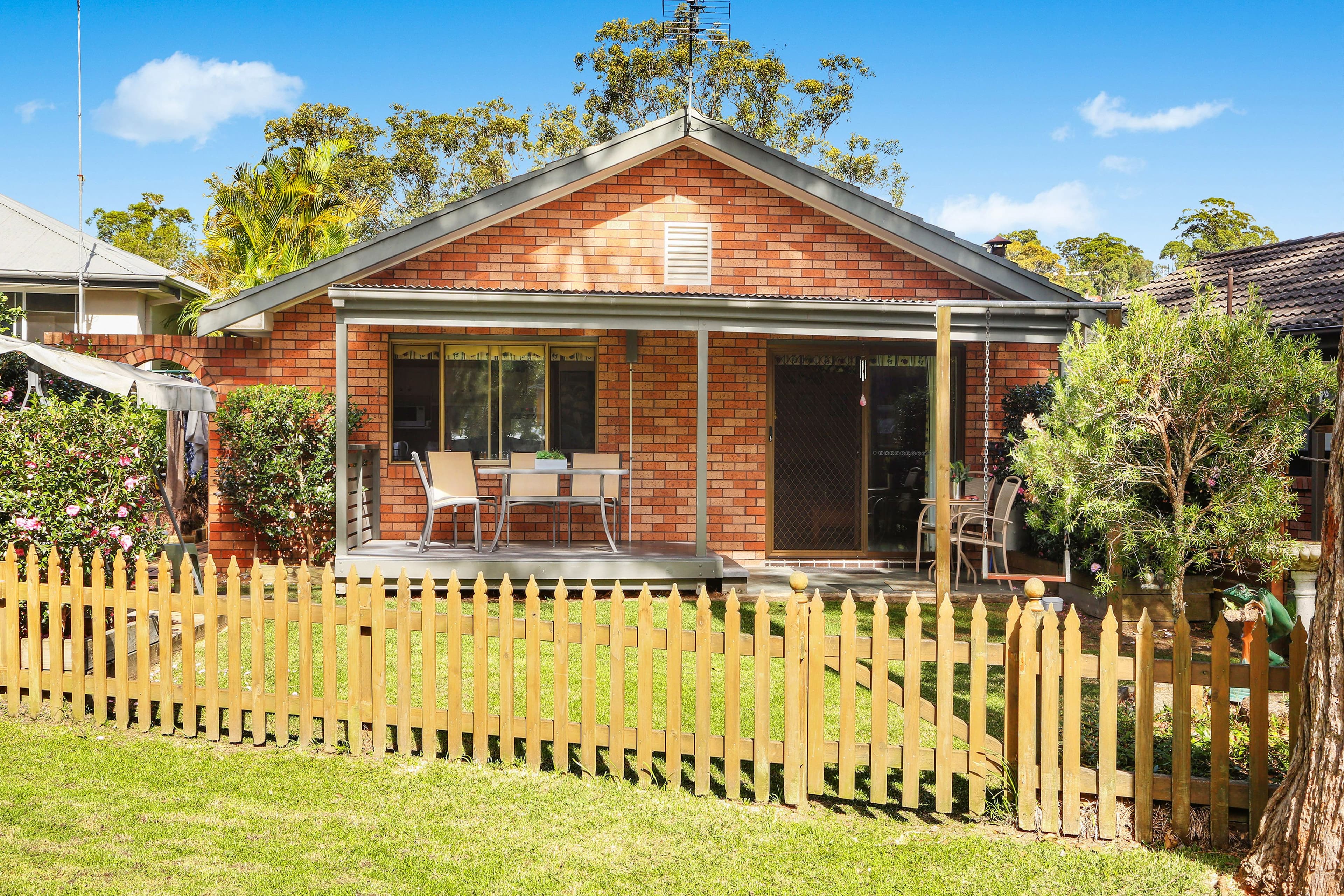 67 Patrick Crescent, Saratoga - Image 1