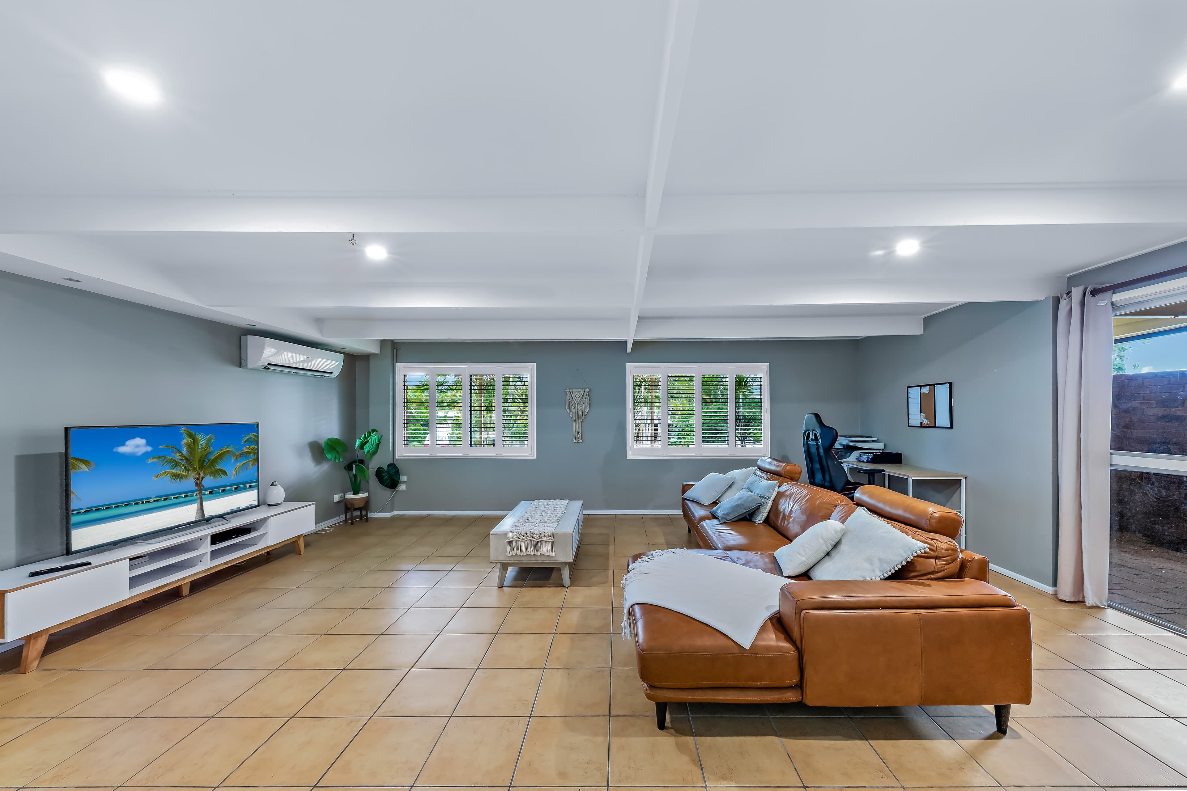 19 Wambiri Street, Cannonvale QLD 4802, Cannonvale - Thumbnail 2