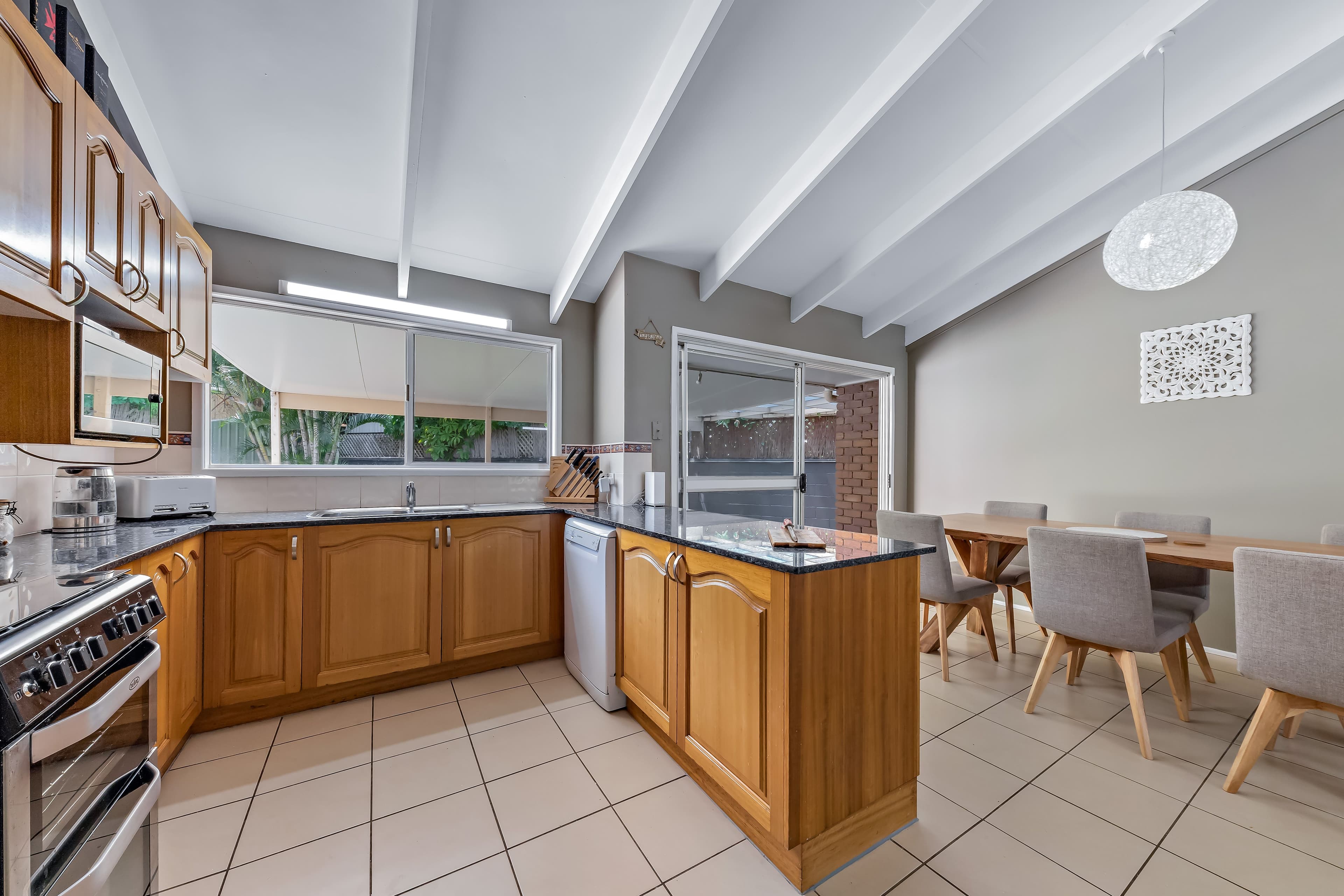 19 Wambiri Street, Cannonvale QLD 4802, Cannonvale - Thumbnail 3