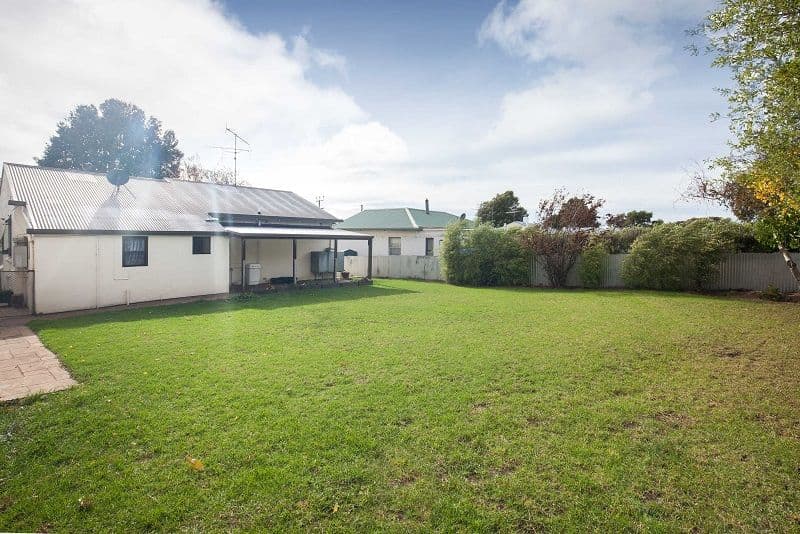 16 Tallara Avenue, Mount Gambier SA 5290, Mount Gambier - Thumbnail 4