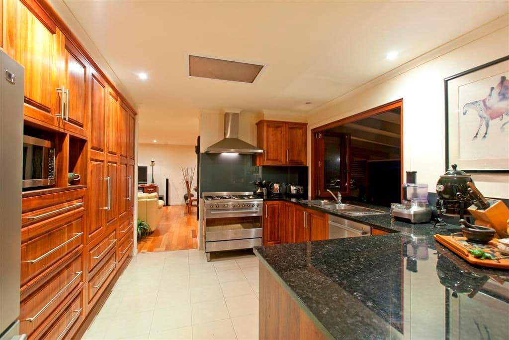 5 Timbarra Court, CAPALABA QLD 4157, Capalaba - Thumbnail 4