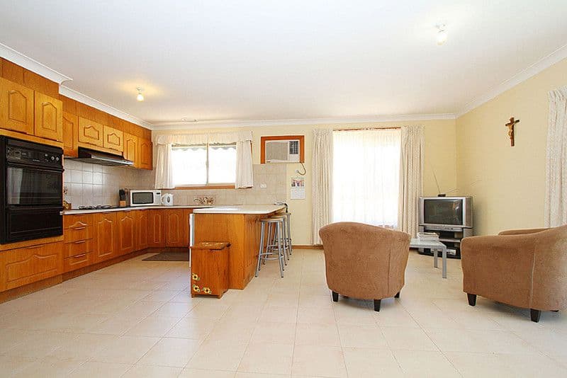 10 Appletree Drive, MILL PARK VIC 3082, Mill Park - Thumbnail 6