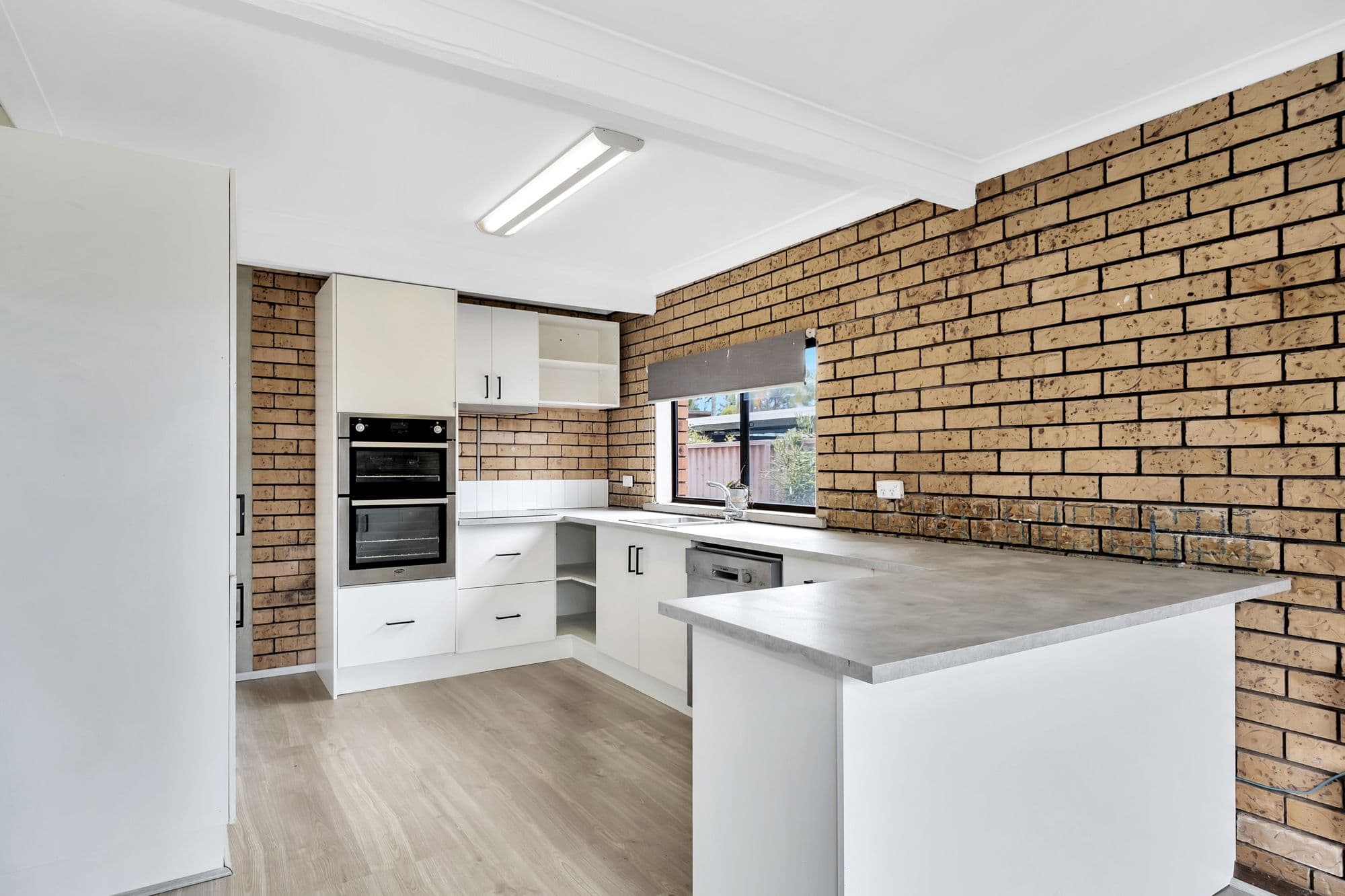 14 Erin Avenue, Berkeley Vale NSW 2261, Berkeley Vale - Thumbnail 2