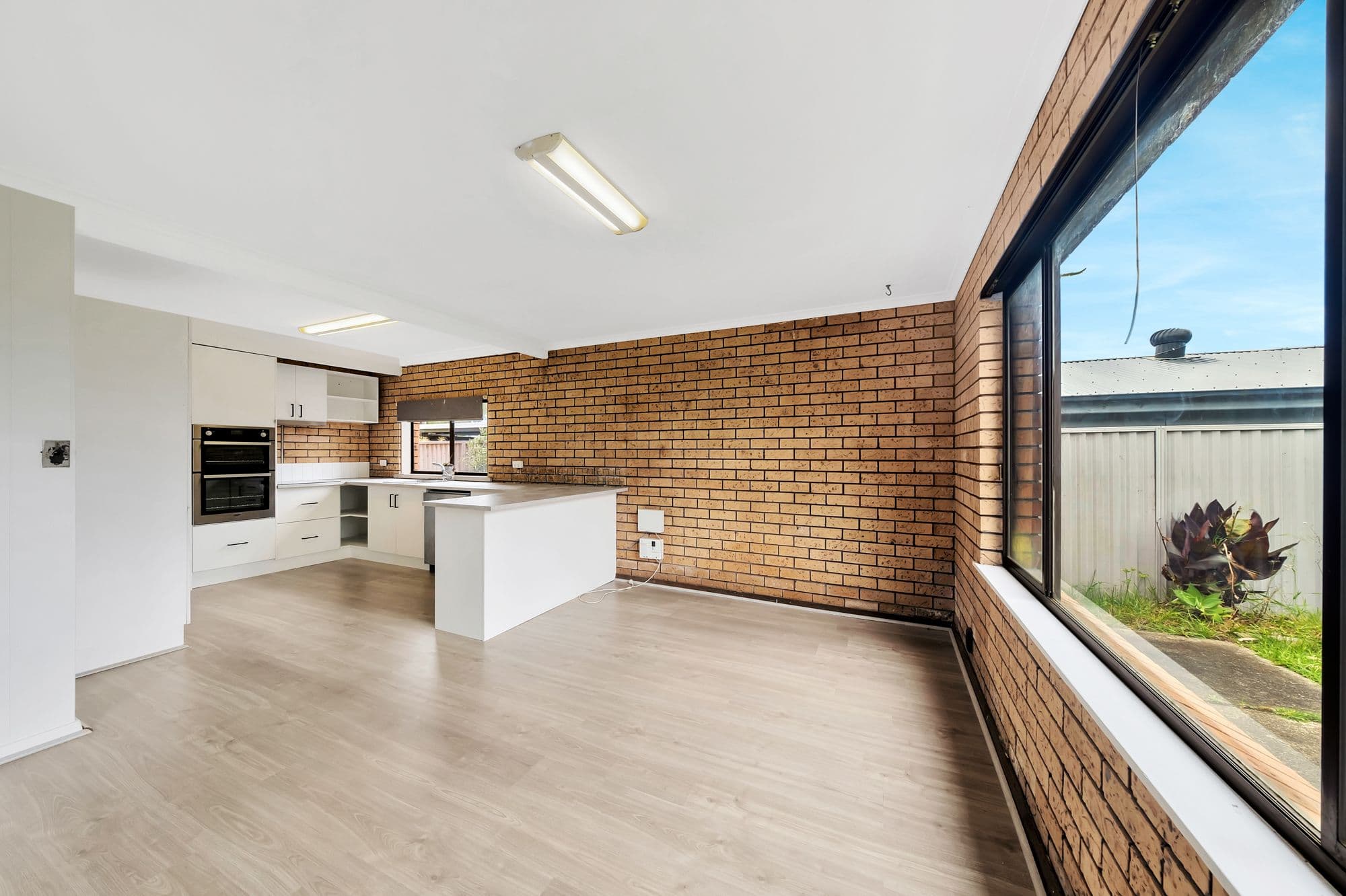 14 Erin Avenue, Berkeley Vale NSW 2261, Berkeley Vale - Thumbnail 3
