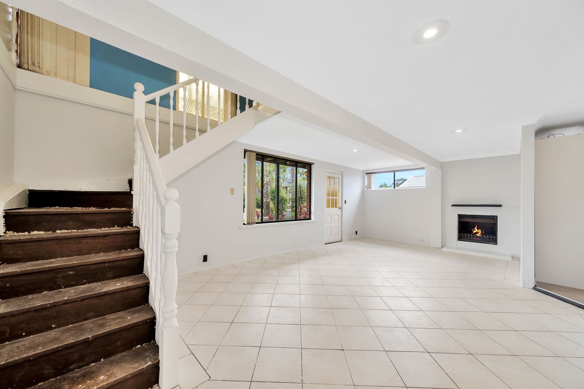 14 Erin Avenue, Berkeley Vale NSW 2261, Berkeley Vale - Thumbnail 4