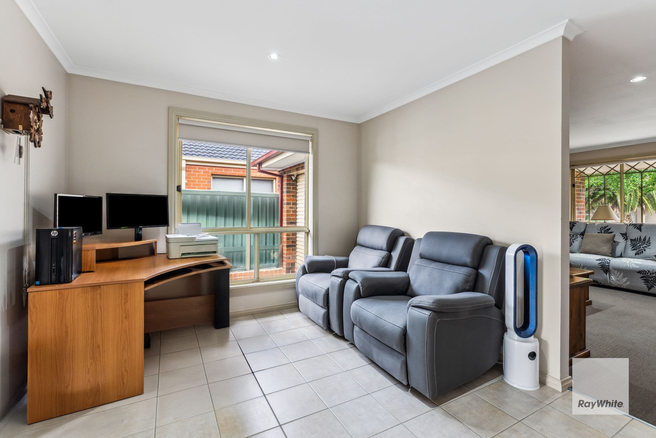 29 Kyneton Circuit, Caroline Springs VIC 3023, Caroline Springs - Thumbnail 5