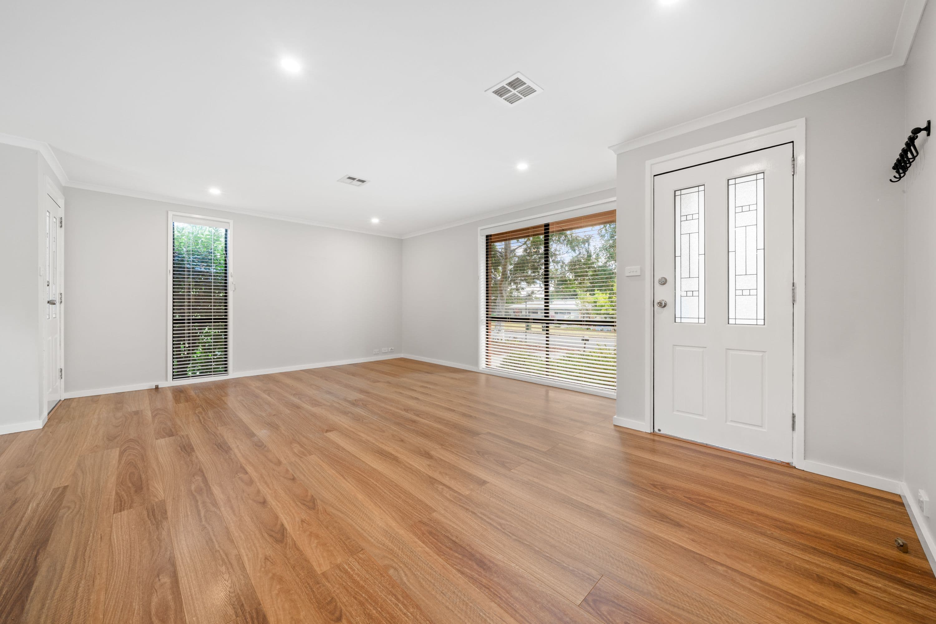 35 Wheeler Crescent, Wanniassa ACT 2903, Wanniassa - Thumbnail 4