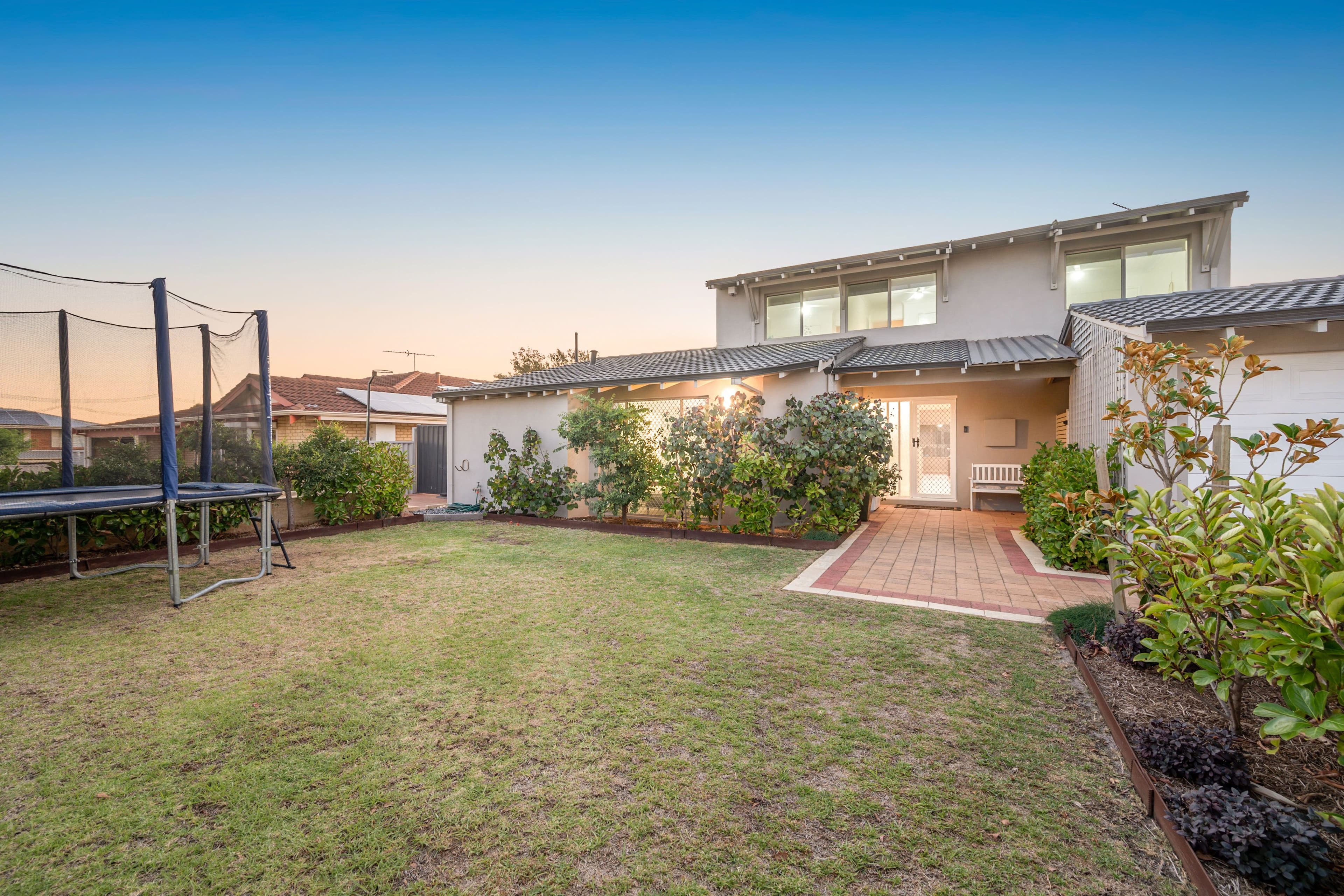 11 Biscay Road, Sorrento WA 6020, Sorrento - Thumbnail 2