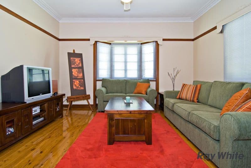18 Hinkler Street, KEDRON QLD 4031, Kedron - Thumbnail 2