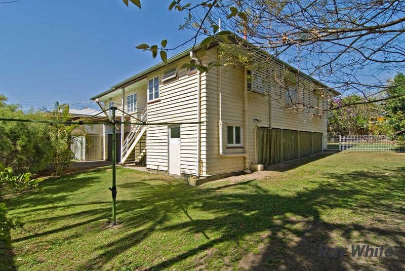 18 Hinkler Street, KEDRON QLD 4031, Kedron - Thumbnail 4