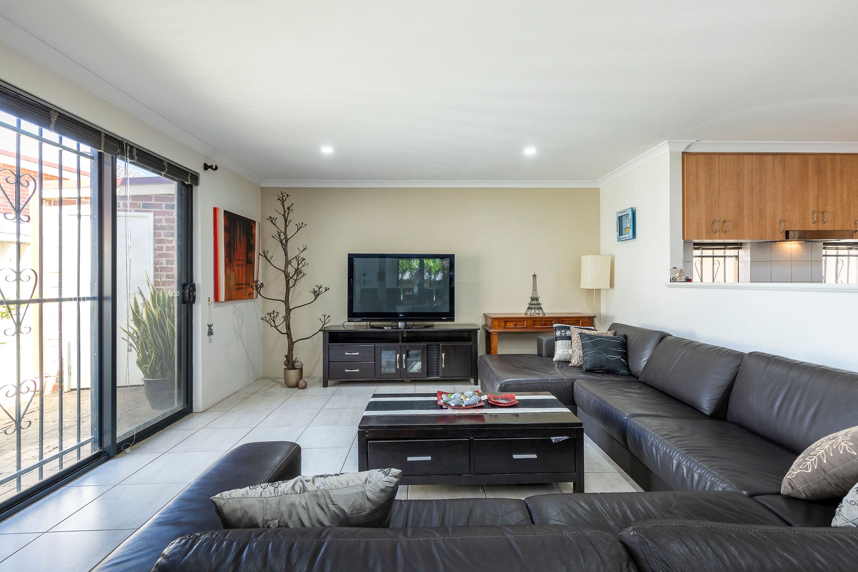 49 Brady Street, Mount Hawthorn WA 6016, Mount Hawthorn - Thumbnail 4
