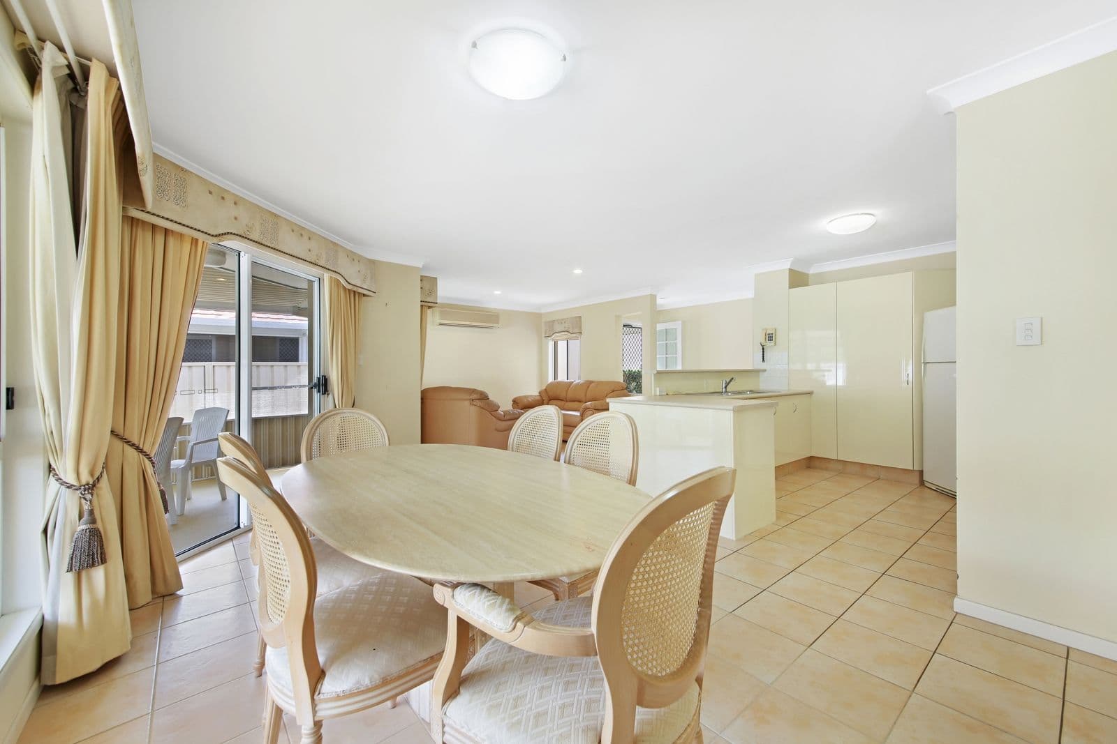 22 Christina Ryan Way, Arundel QLD 4214, Arundel - Thumbnail 6