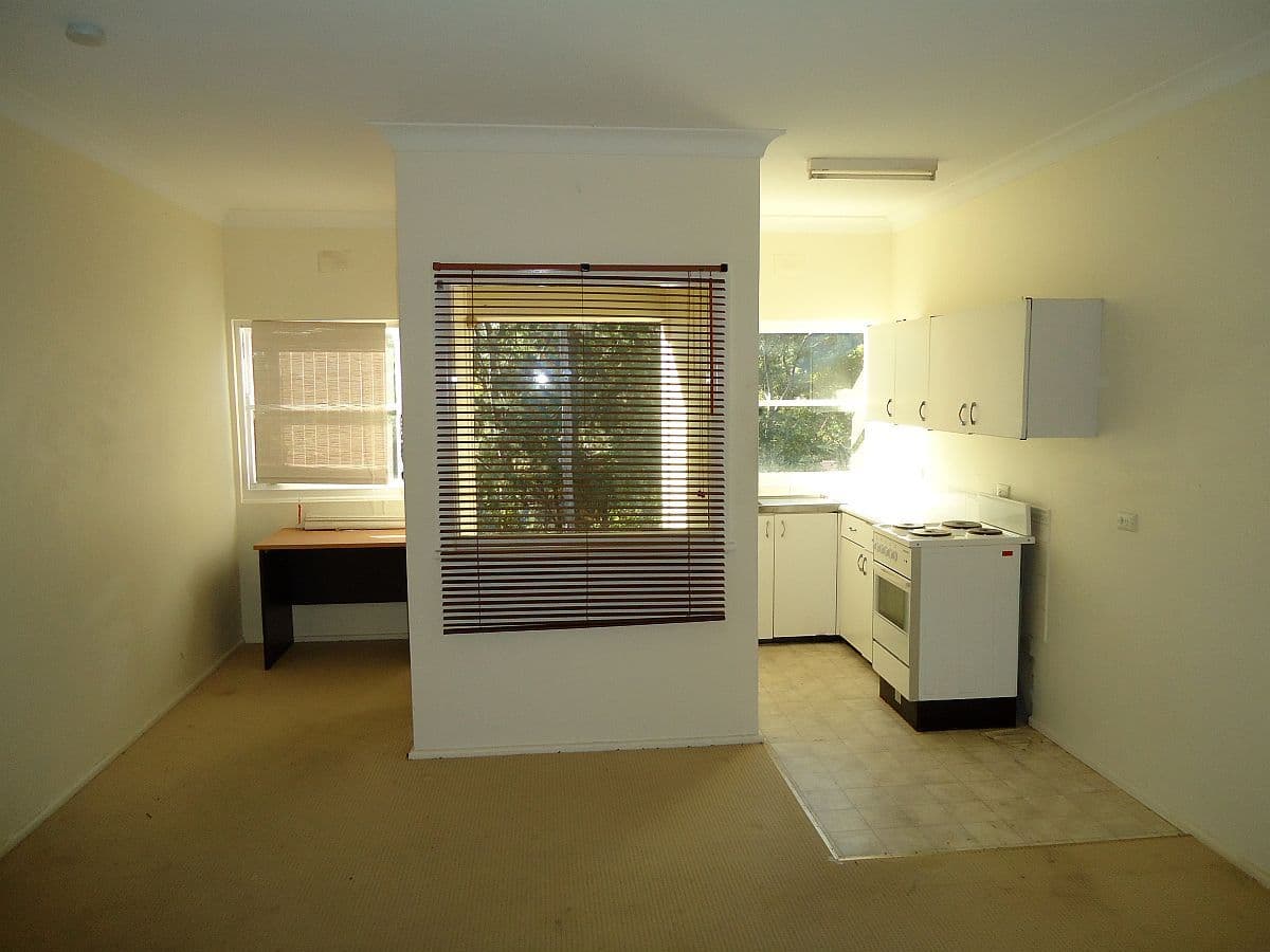 8 Margin Street, GOSFORD NSW 2250, Gosford - Thumbnail 2
