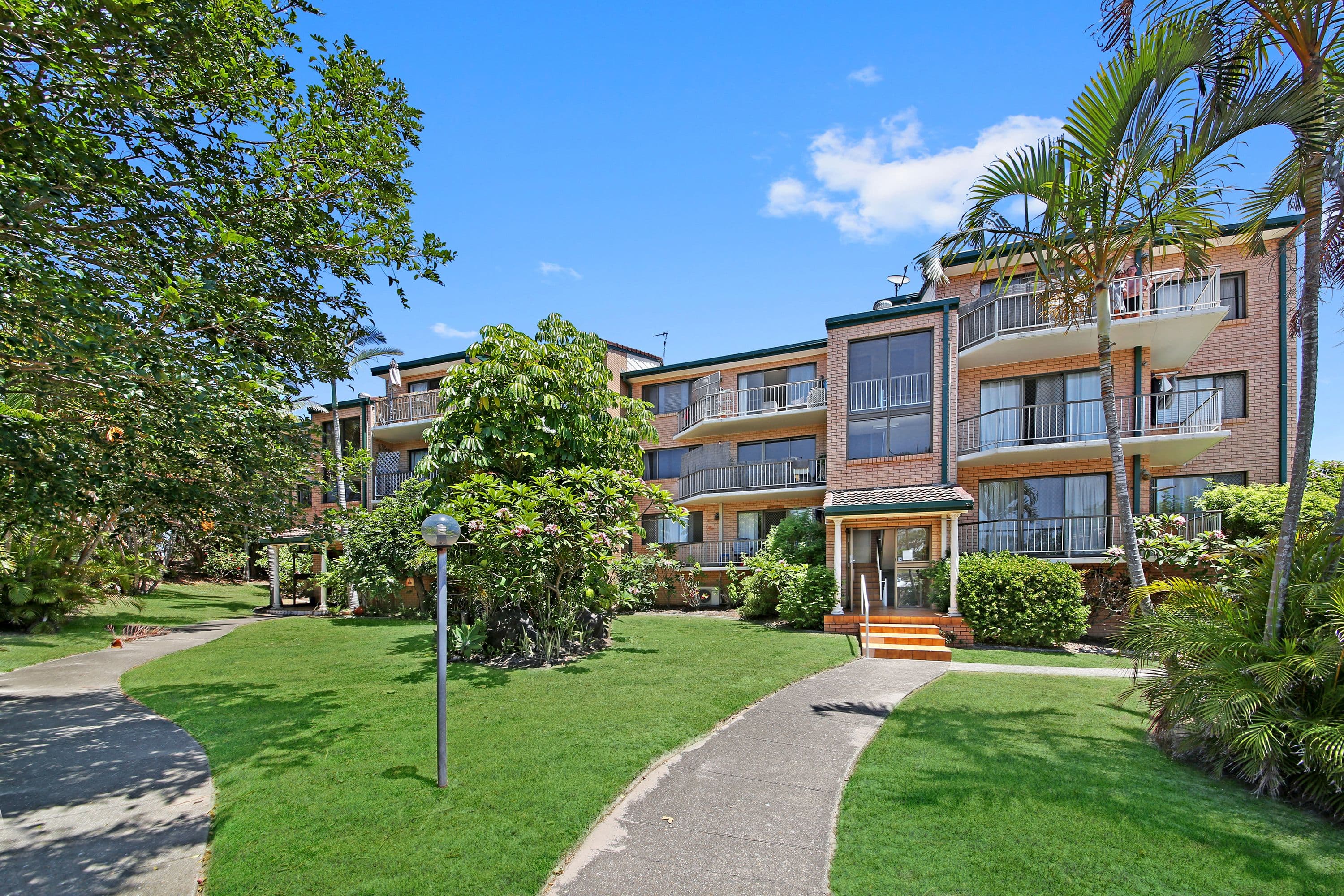 2 Twenty Eighth Avenue, Palm Beach QLD 4221, Palm Beach - Thumbnail 2