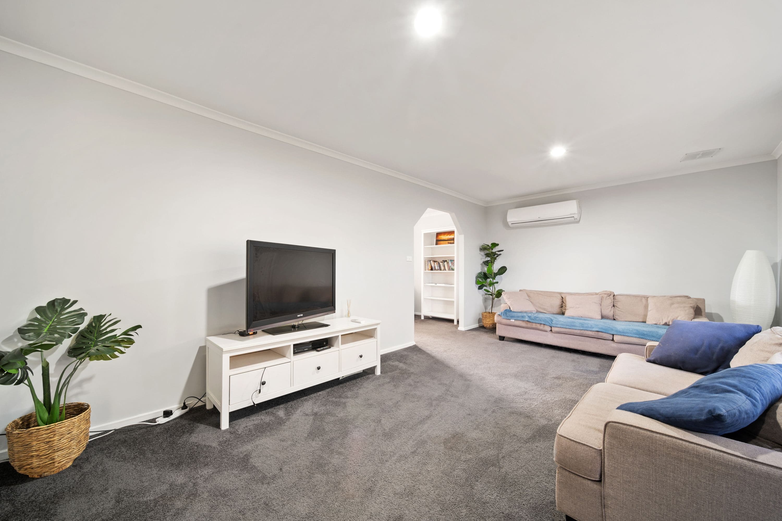 46 Henry Melville Crescent, Gilmore ACT 2905, Gilmore - Thumbnail 3