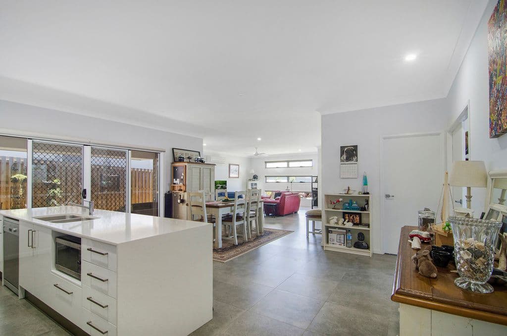 3 Element Street, Elanora QLD 4221, Elanora - Image 1