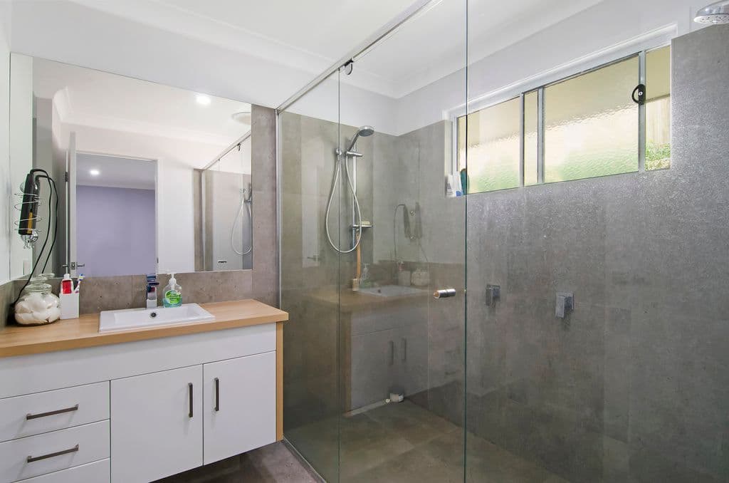 3 Element Street, Elanora QLD 4221, Elanora - Thumbnail 3