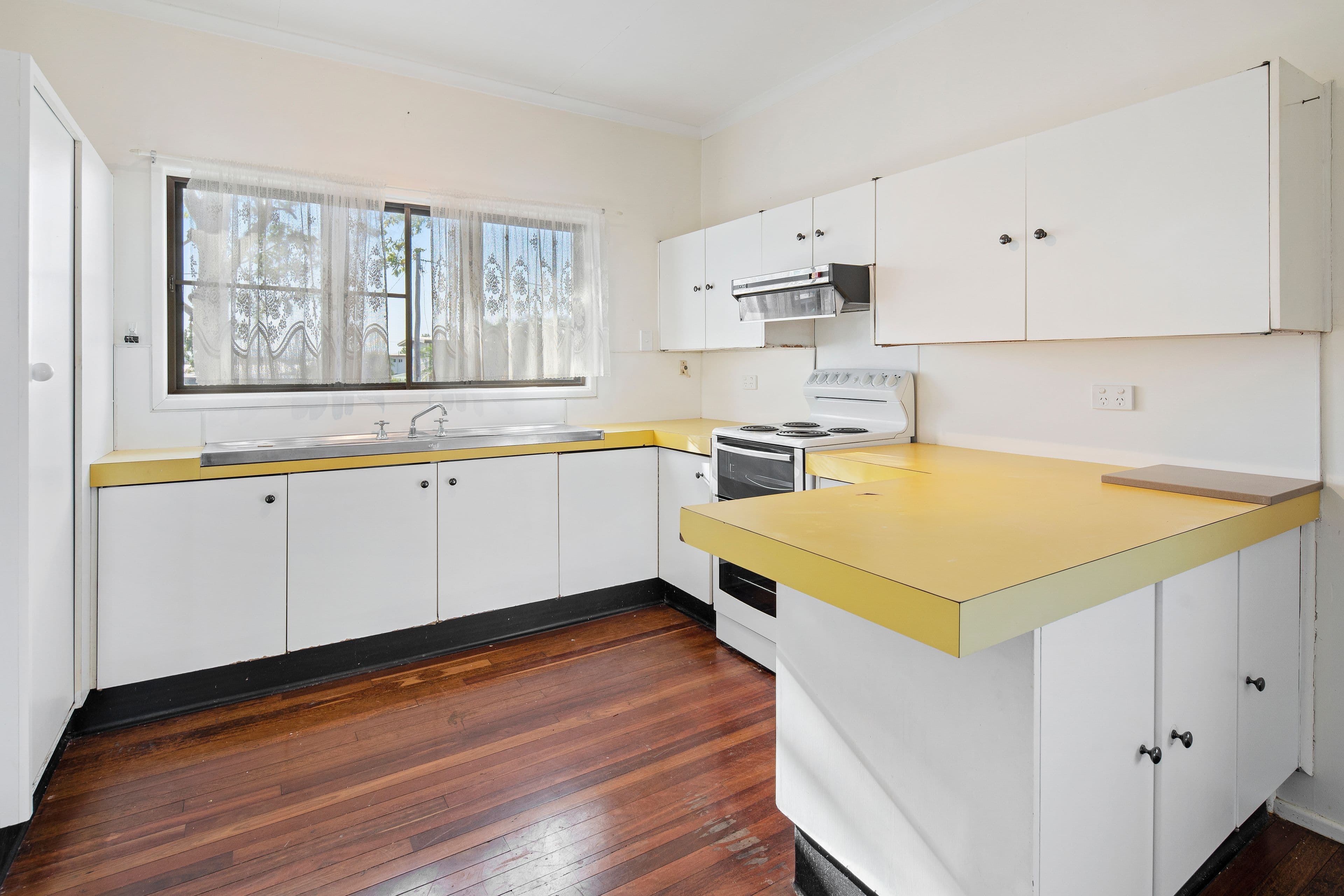 7 Atkinson Street, Proserpine QLD 4800, Proserpine - Thumbnail 2