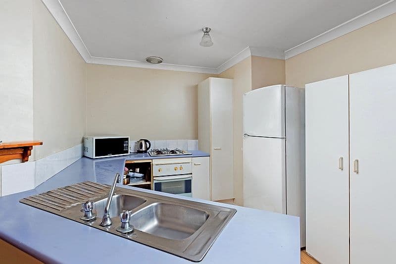 83 Bundilla Parade, BERKELEY VALE NSW 2261, Berkeley Vale - Thumbnail 4