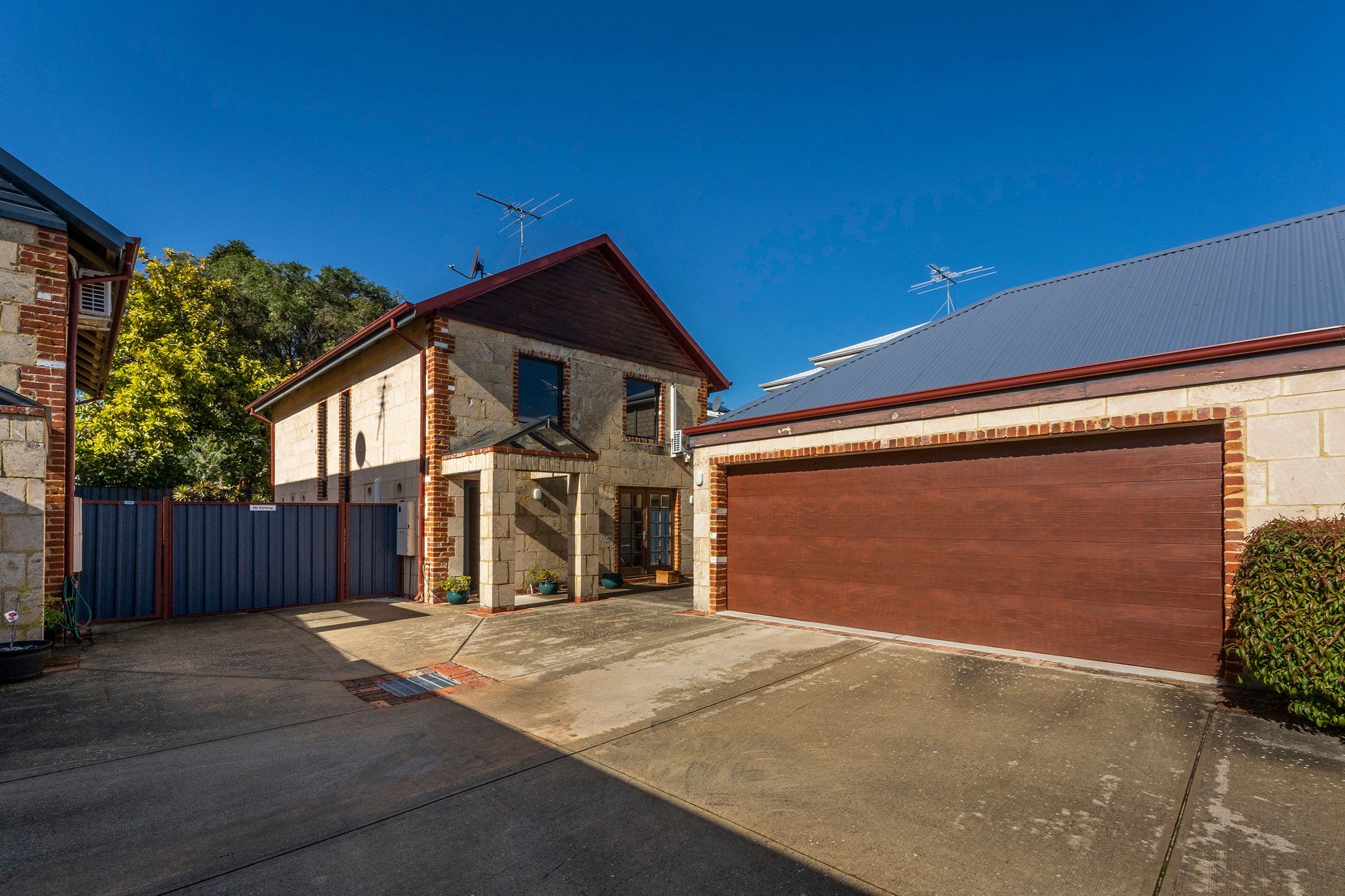 207 Kent Street, Rockingham WA 6168, Rockingham - Image 1