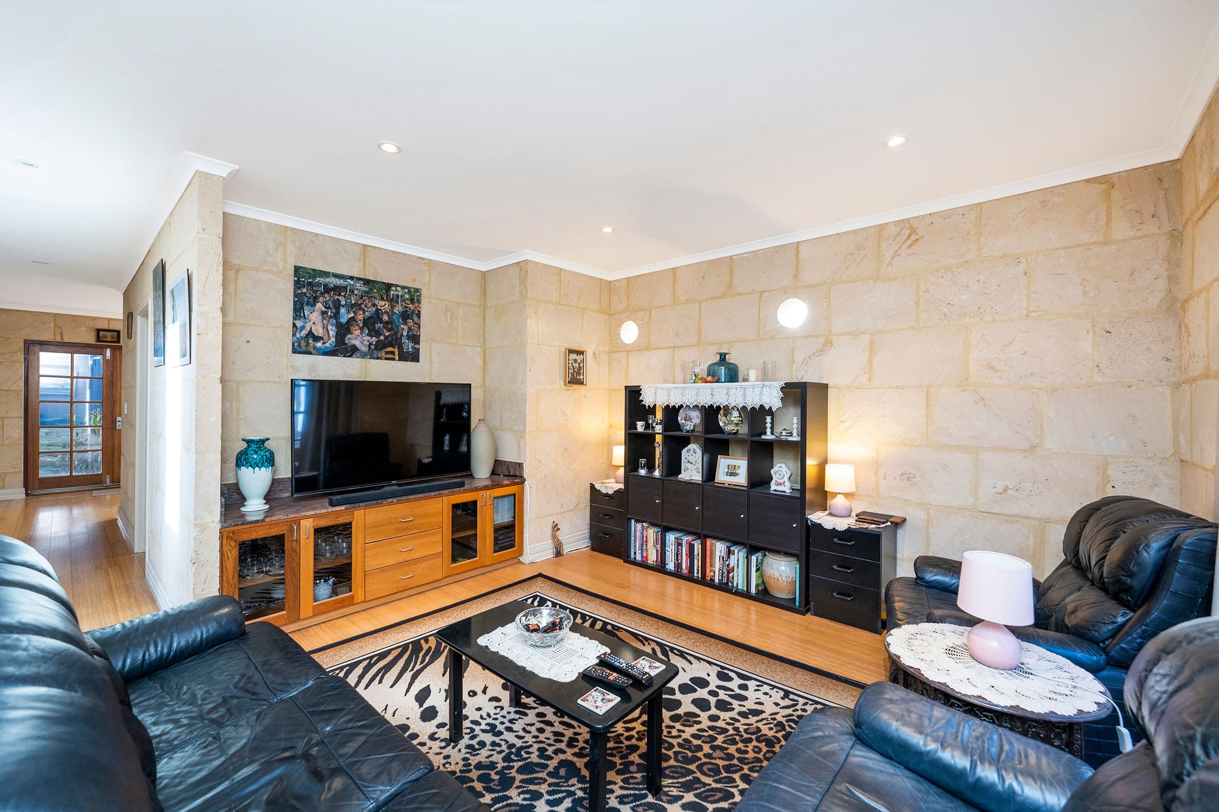 207 Kent Street, Rockingham WA 6168, Rockingham - Thumbnail 2