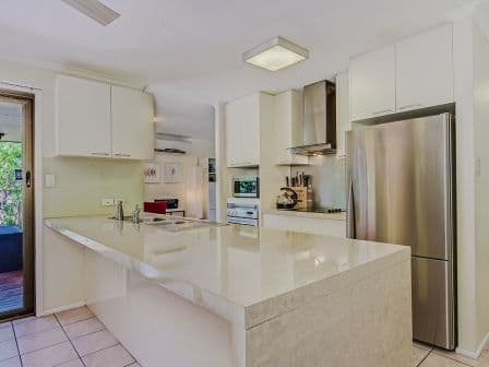 109 Bamboo Avenue, BENOWA QLD 4217, Benowa - Thumbnail 6
