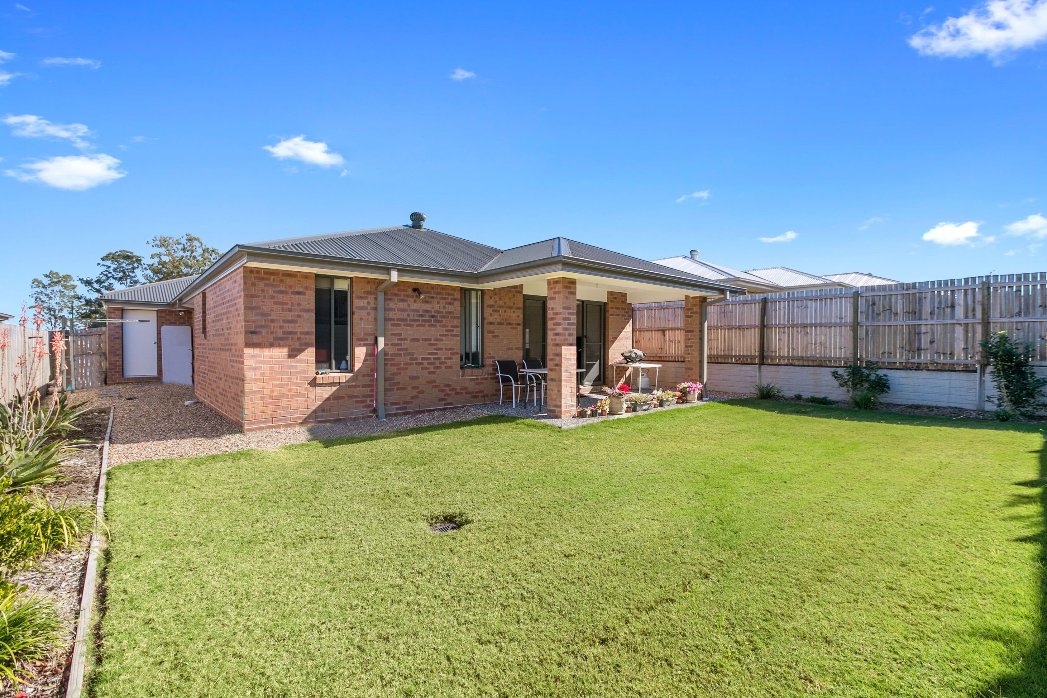 44 Eagleton Crescent, Leichhardt QLD 4305, Leichhardt - Thumbnail 2