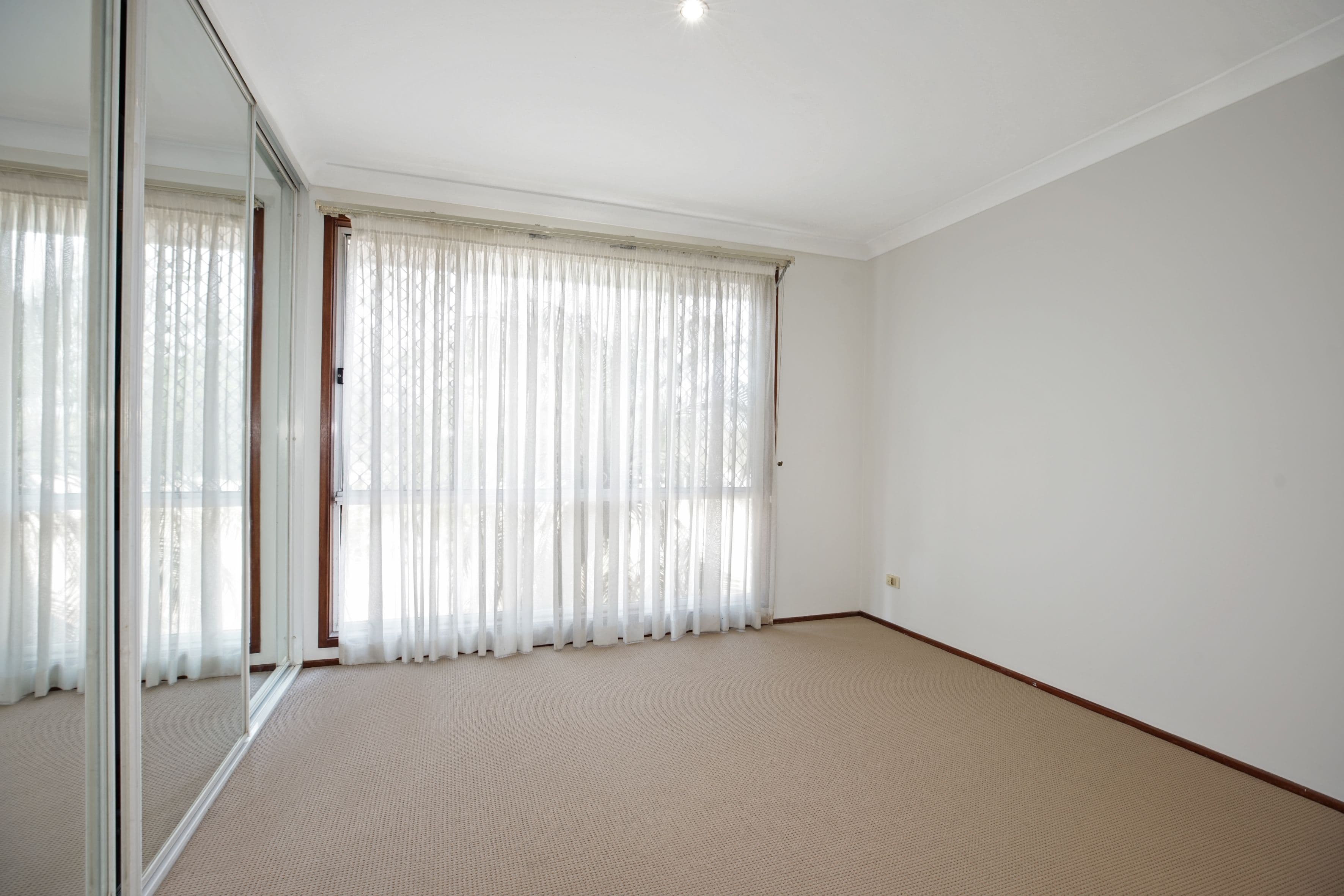 6 Mackenzie Avenue, Glenmore Park - Thumbnail 5