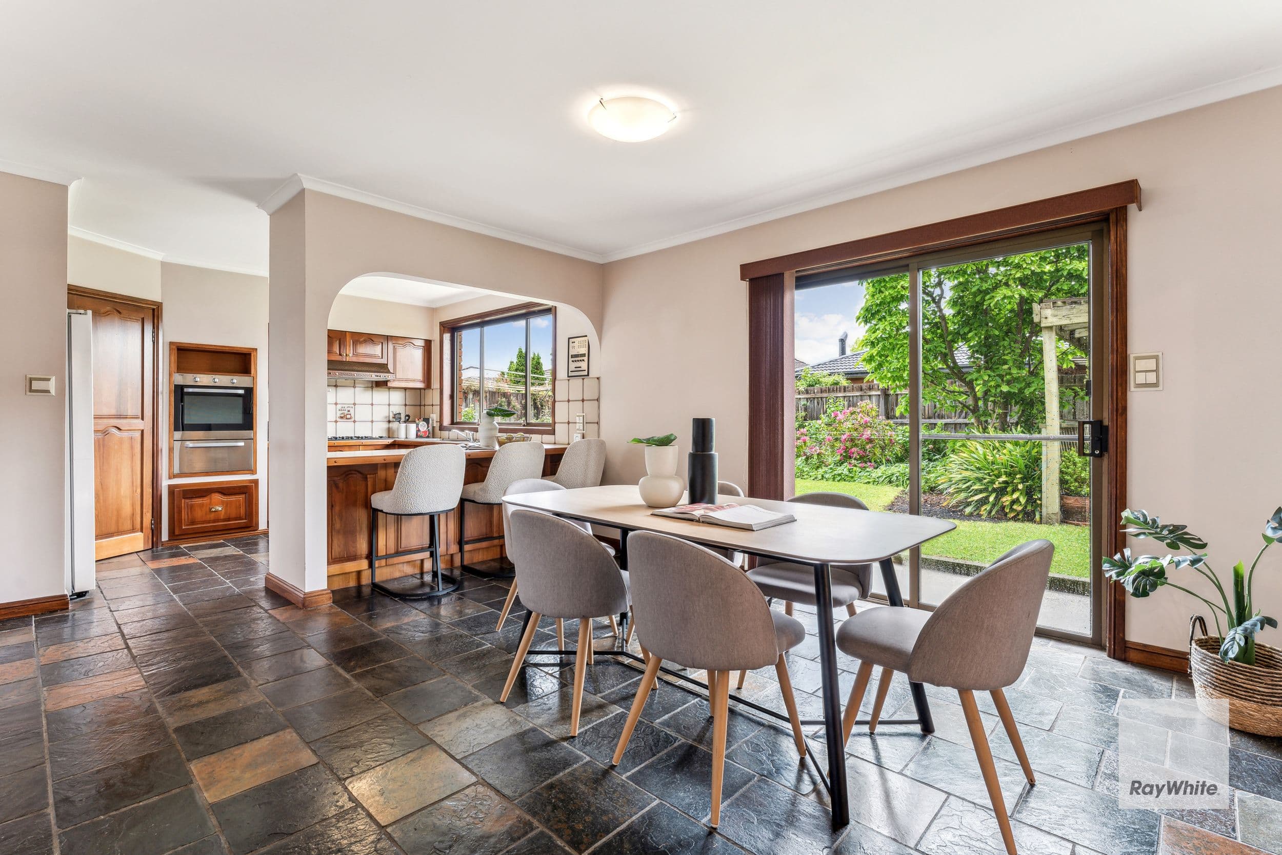 21 Tintaldra Drive, Taylors Lakes VIC 3038, Taylors Lakes - Thumbnail 4
