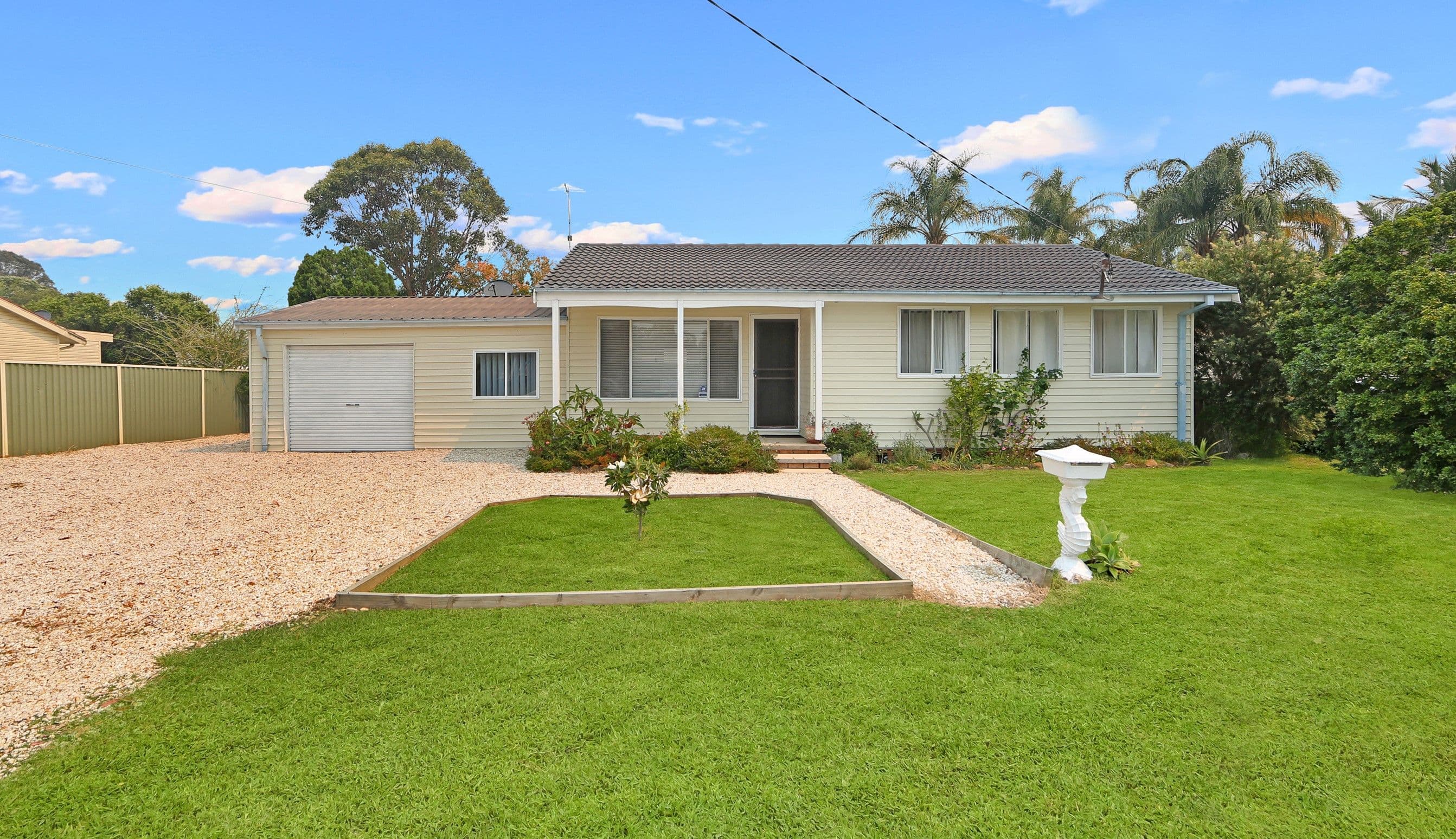 20 Regent Street, Buff Point - Image 1