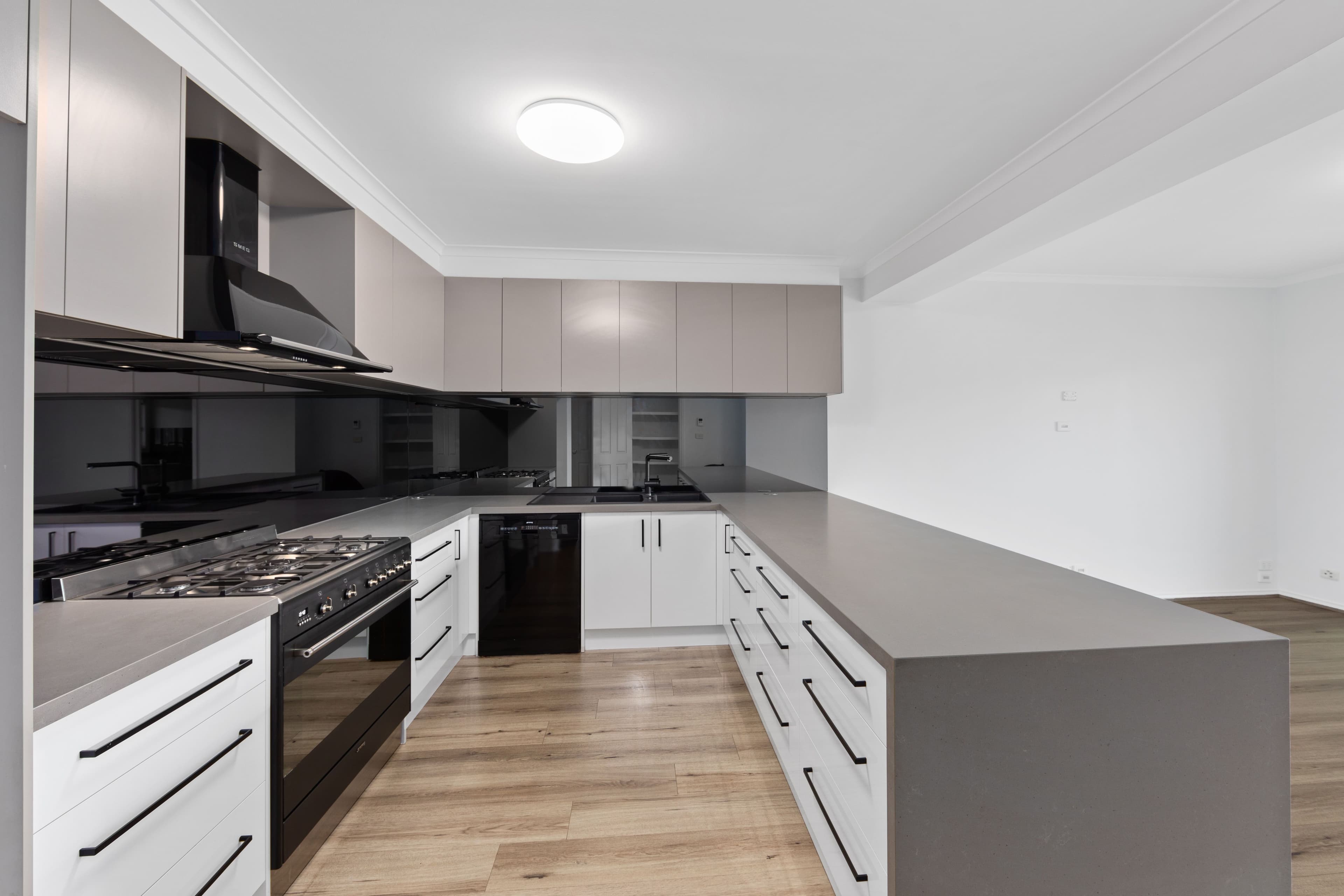 4 Avon Walk, Taylors Hill VIC 3037, Taylors Hill - Thumbnail 2
