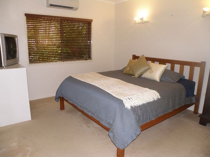 31 Murrays Road, GLENELLA QLD 4740, Glenella - Thumbnail 5